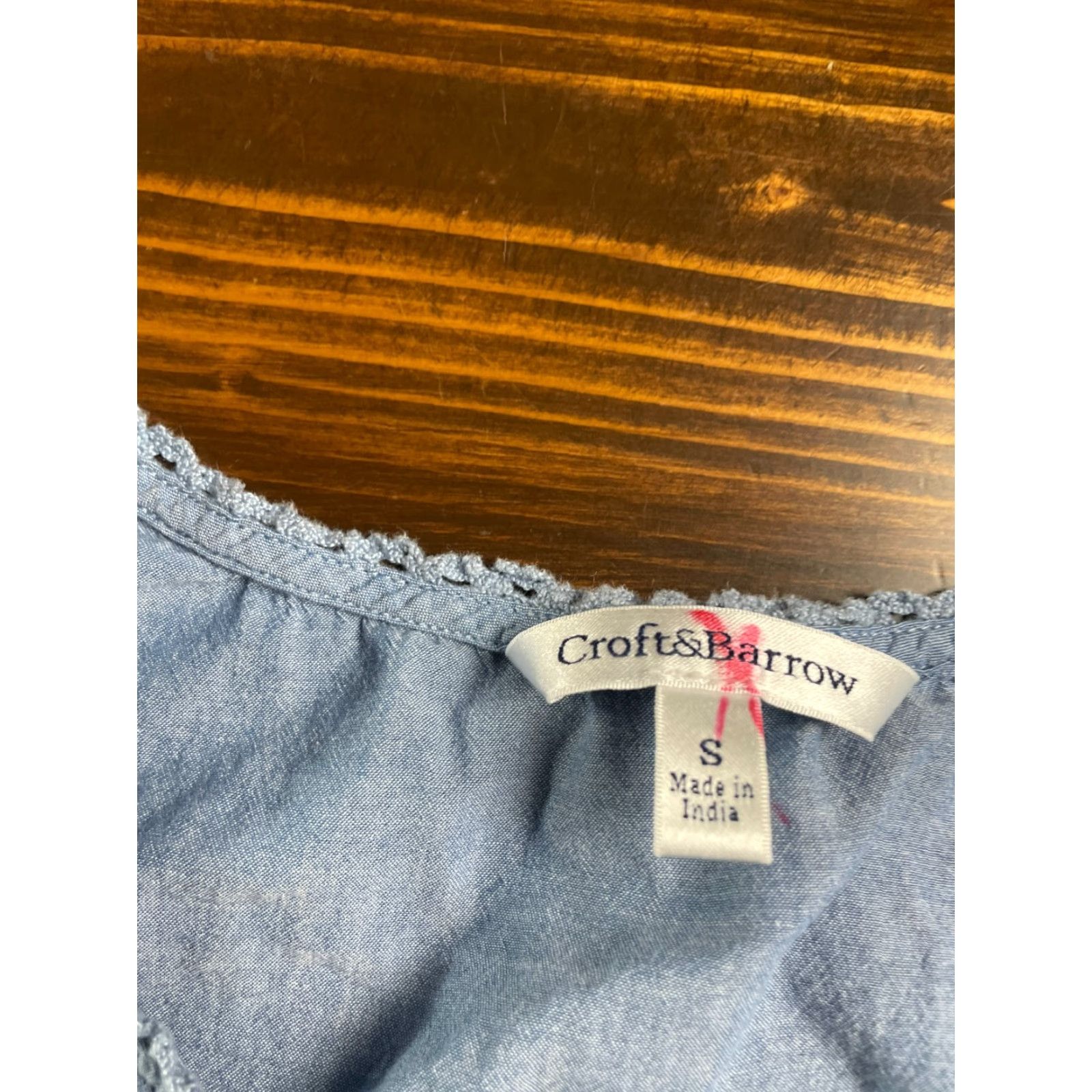 Croft & Barrow Croft & Barrow Shirt Women's Small Blue Chambray Button-Up Sleeveless Casual Modern Size S / US 4 / IT 40 - 7 Thumbnail