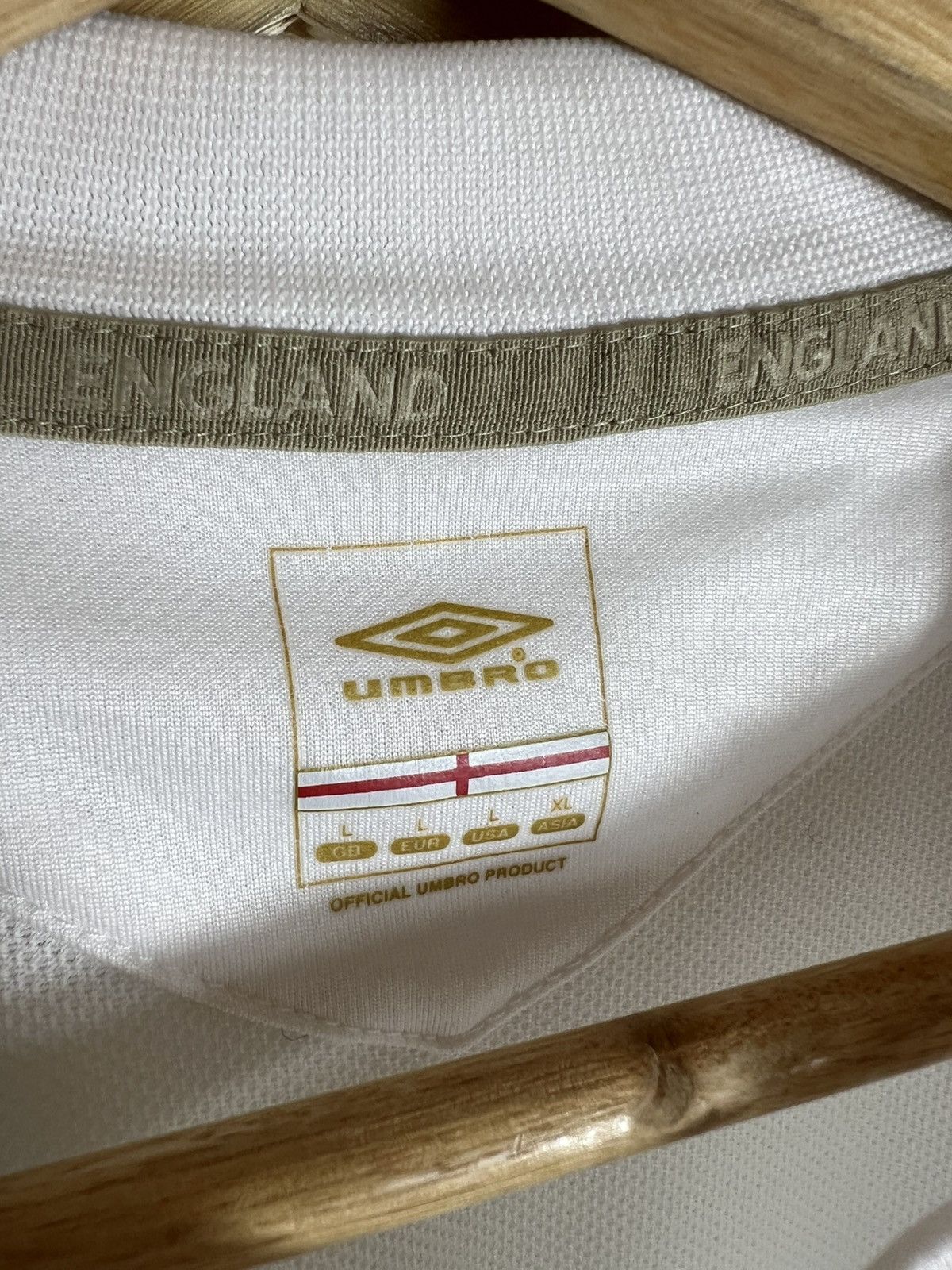 Umbro 🏴󠁧󠁢󠁥󠁮󠁧󠁿England National Team Umbro Jersey Nationwide Sponsor 2000S Size US L / EU 52-54 / 3 - 6 Thumbnail