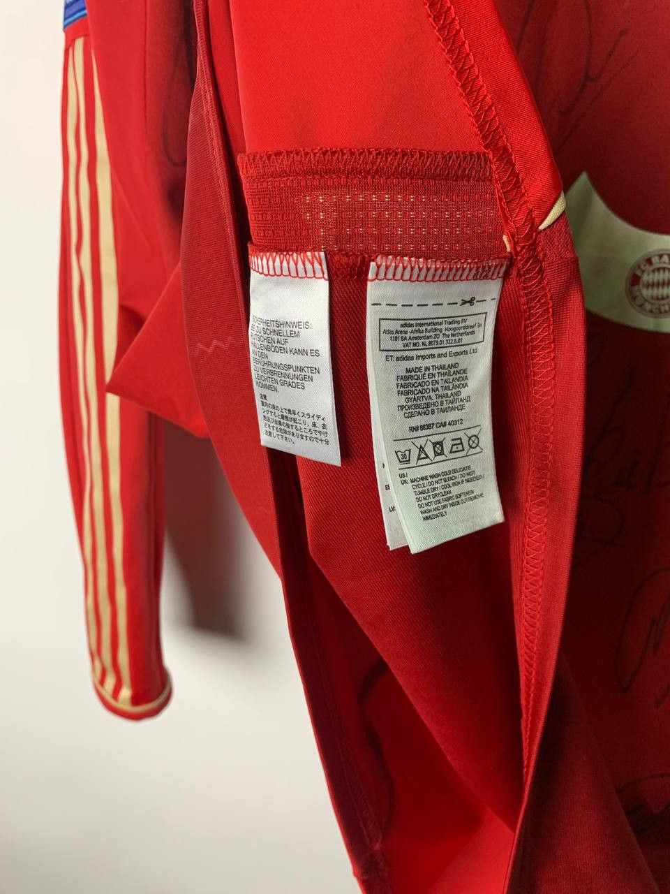 Adidas BAYERN MUNICH 2012 2013 HOME FOOTBALL SHIRT SOCCER JERSEY Size US M / EU 48-50 / 2 - 9 Thumbnail