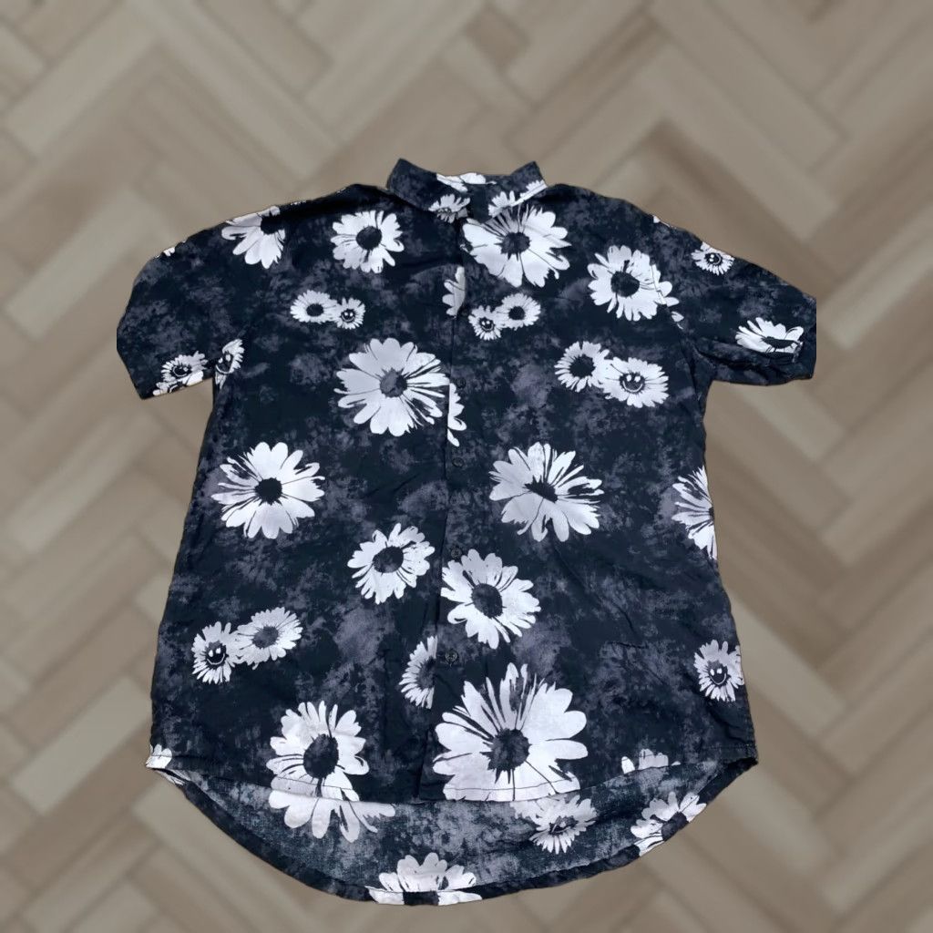 Quiksilver Quiksilver Button-Up Shirt Men L Black Floral Short Sleeve Collared Size US L / EU 52-54 / 3 - 1 Thumbnail