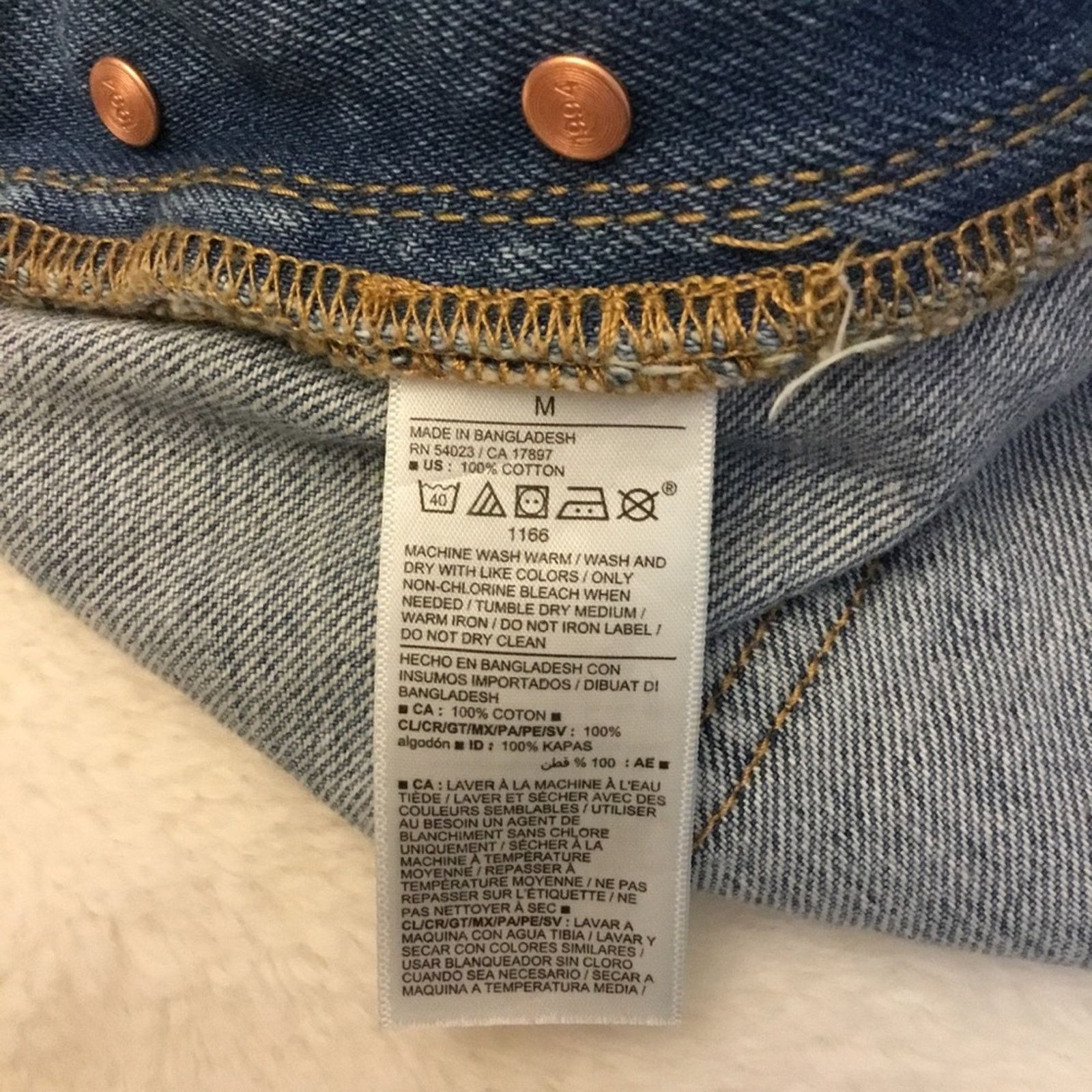 Old Navy Old Navy Blue Distressed Denim Overalls Rompers Size 32" / US 10 / IT 46 - 16 Thumbnail