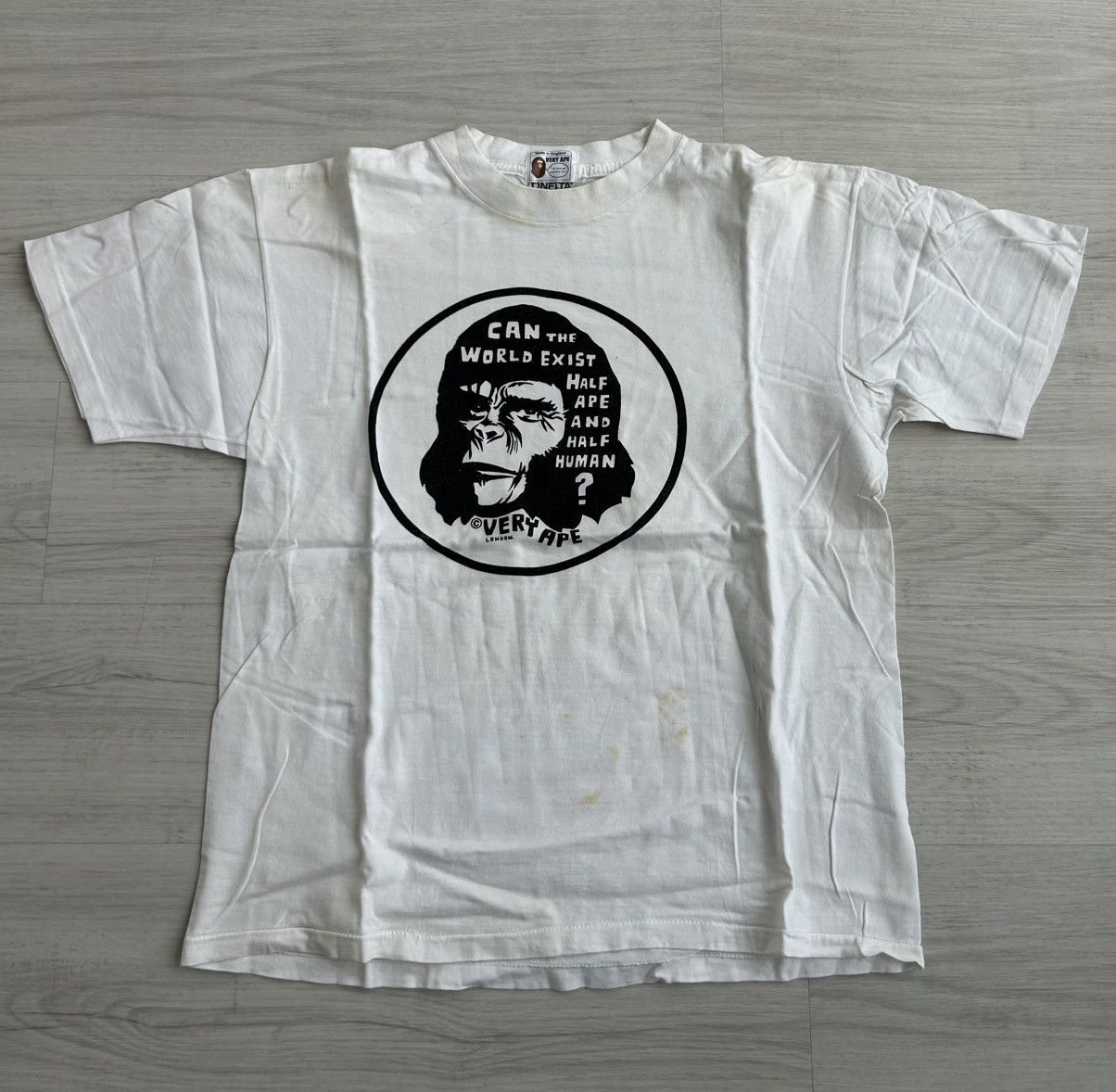Bape VERY RARE OG 1996 A BATHING APE VERY APE TEE FIRST EDITION Size US M / EU 48-50 / 2 - 1 Thumbnail