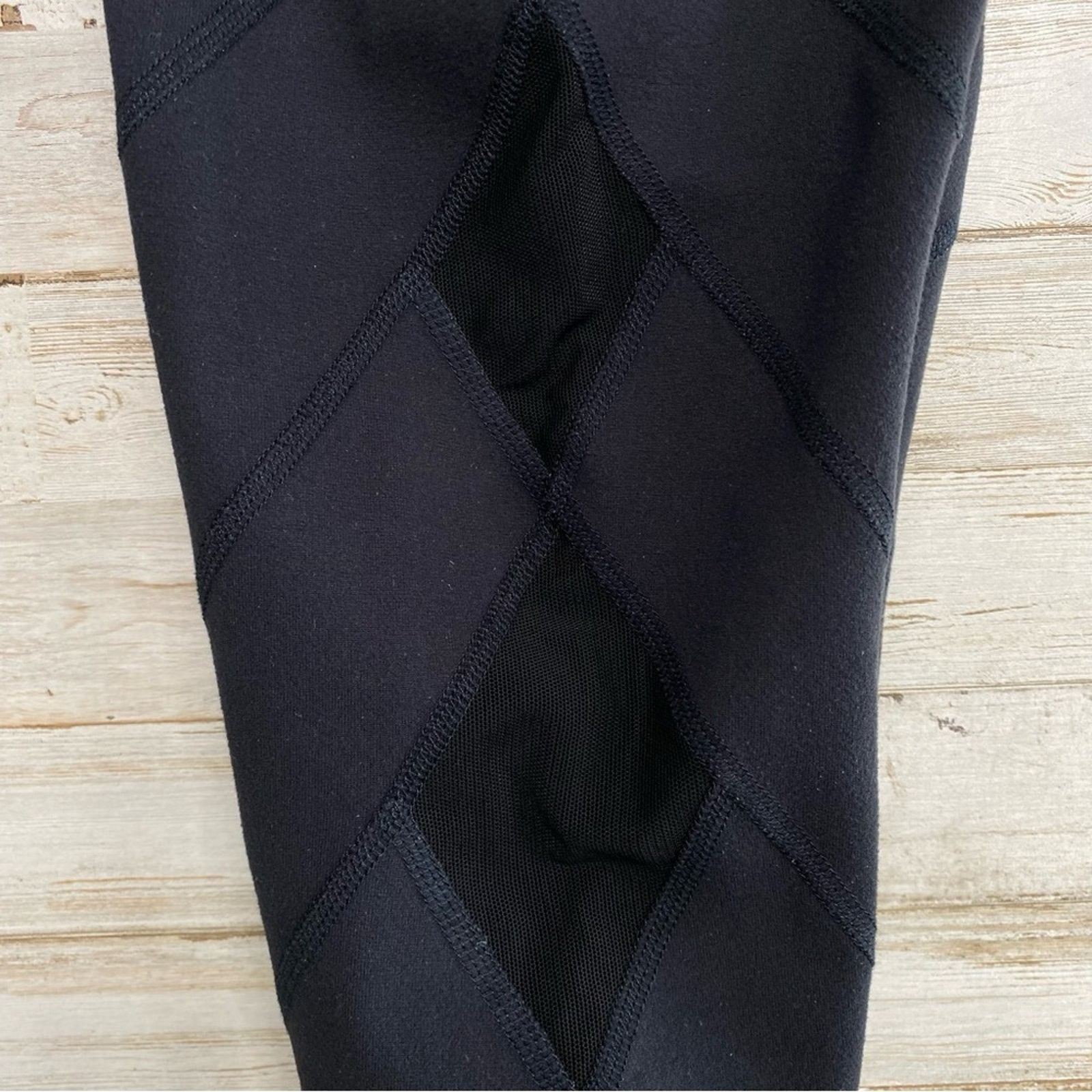 Beyond Yoga Beyond Yoga Limited Edition Diamond Mesh Leggings Black S Size 27" / US 4 / IT 40 - 8 Thumbnail