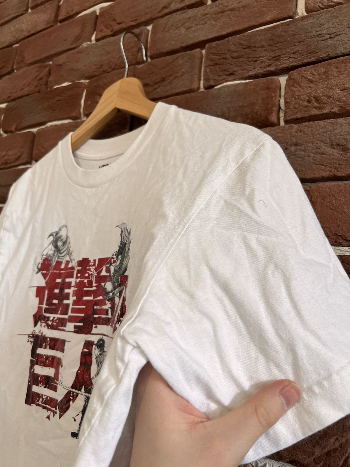 Cartoon Network × Uniqlo Rare Anime Attack On Titan Levi X Uniqlo Tshirt Art Movie S Size US S / EU 44-46 / 1 - 5 Thumbnail