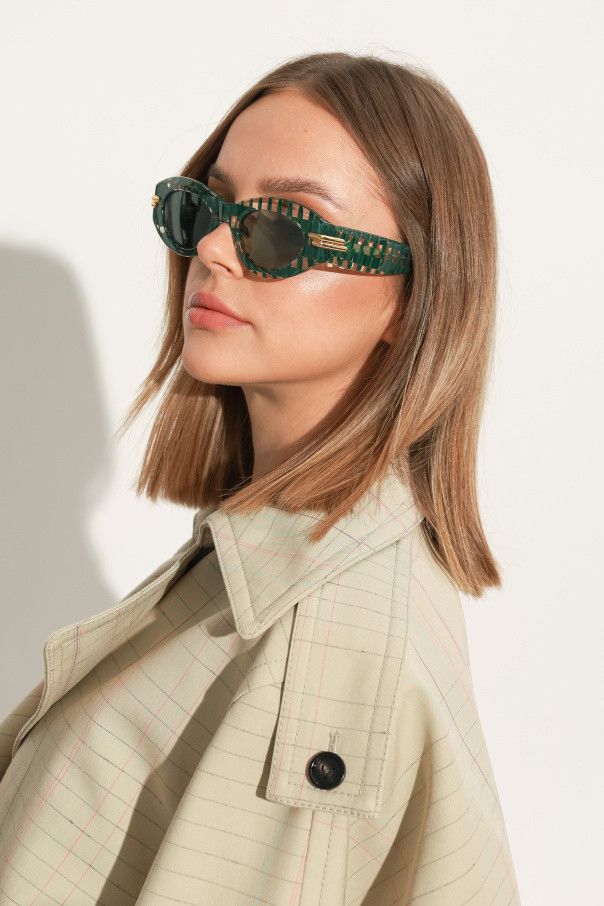 Bottega Veneta o1w1db10126 Size: OS / Mitre Oval Sunglasses in Green Size ONE SIZE - 2 Thumbnail