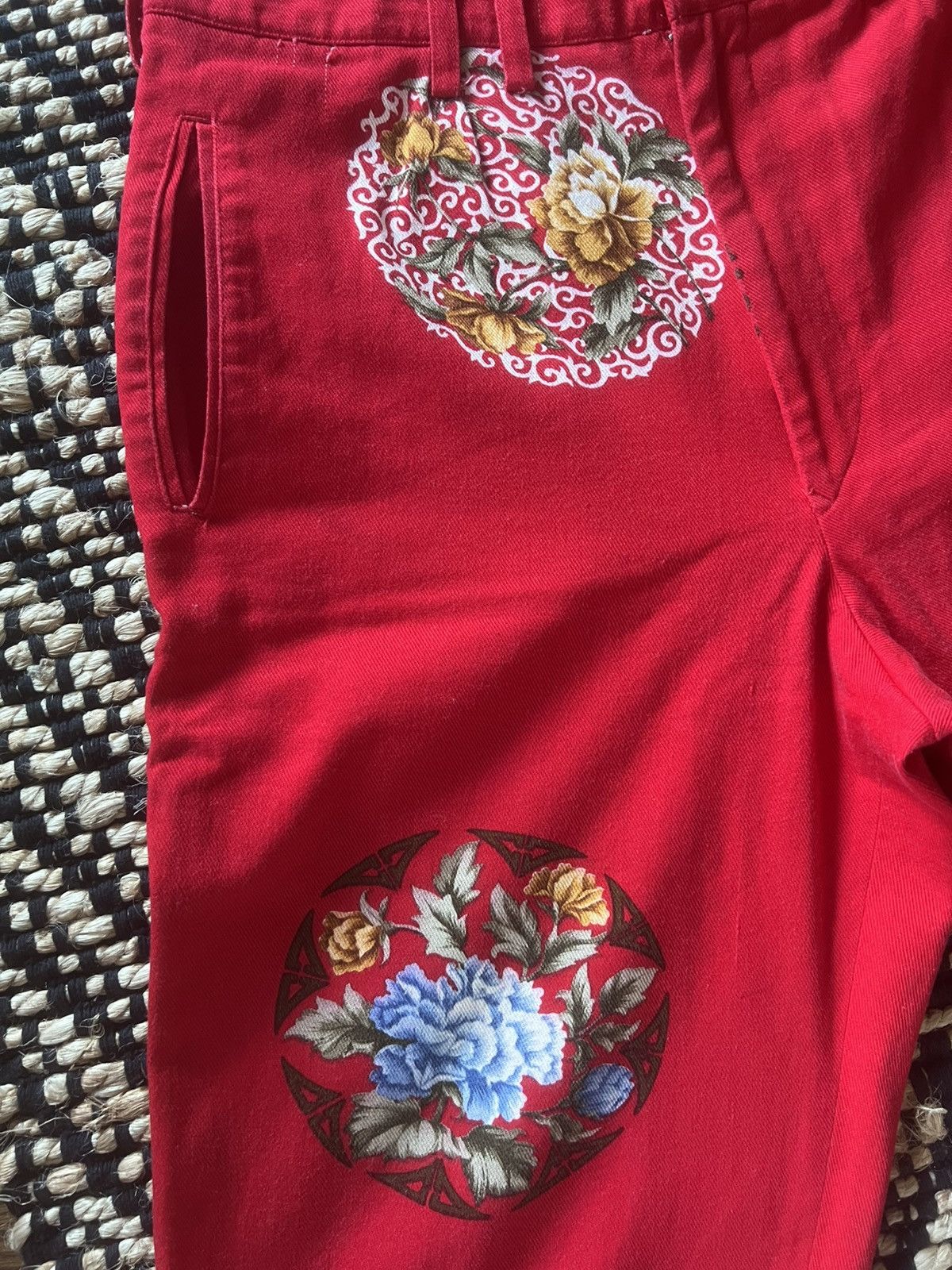 Yohji Yamamoto Yohji Yamamoto Pour Homme SS96 Red Medallion Pleated Pants Size US 32 / EU 48 - 2 Thumbnail