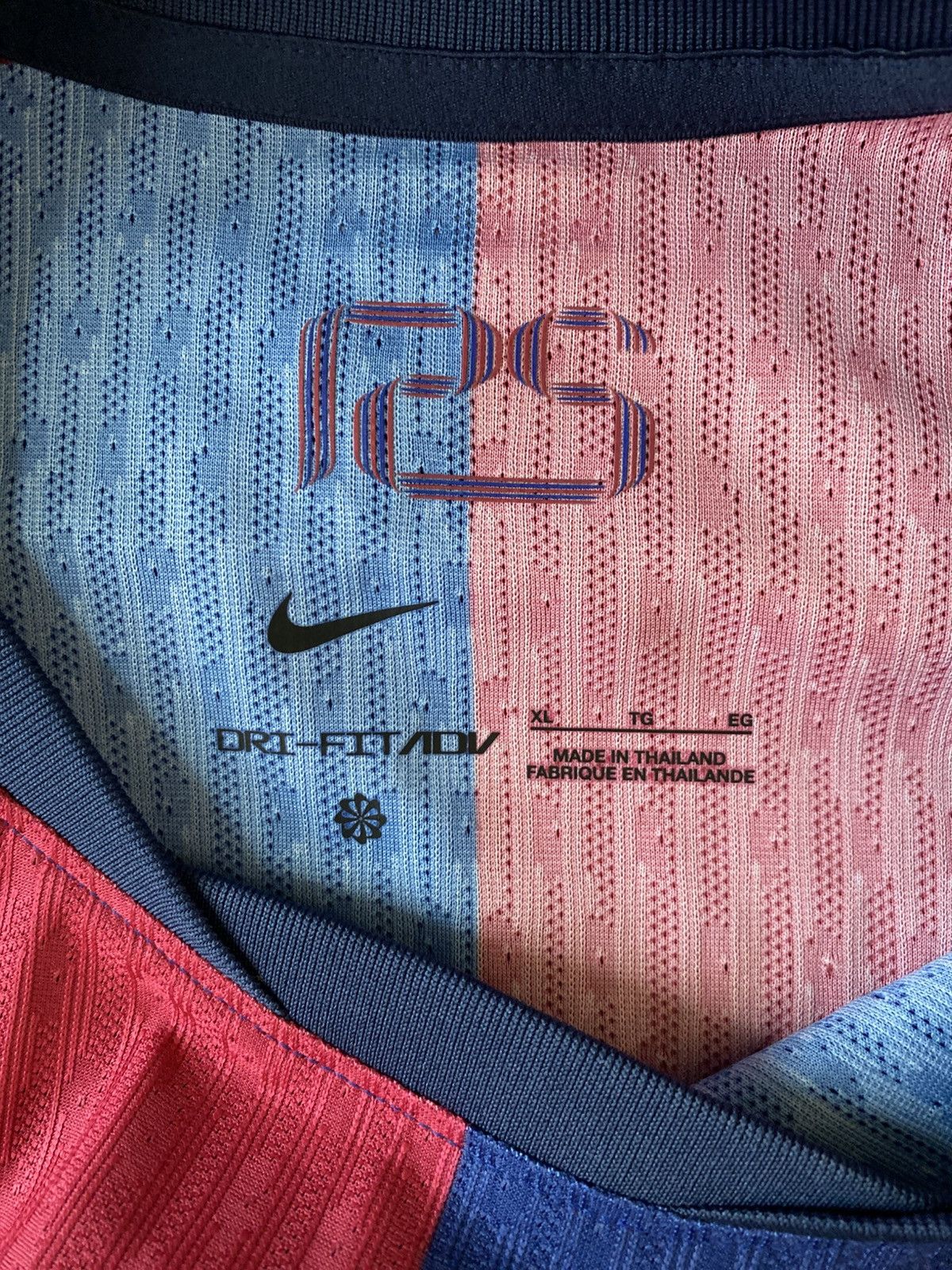 Nike FC Barcelona home shirt 2024/25 match issue Yamal BNWT X(L) Size US XL / EU 56 / 4 - 3 Thumbnail