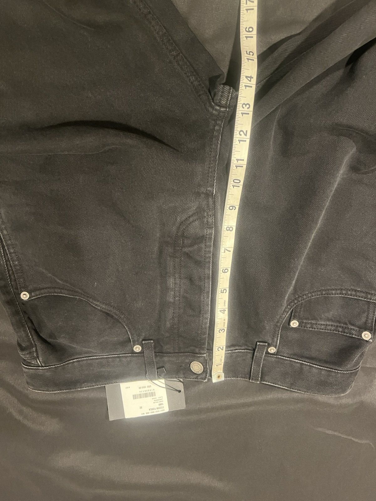 Saint Laurent Paris Saint Laurent men’s oversized jeans. 32/M. $1050 Size US 32 / EU 48 - 6 Thumbnail