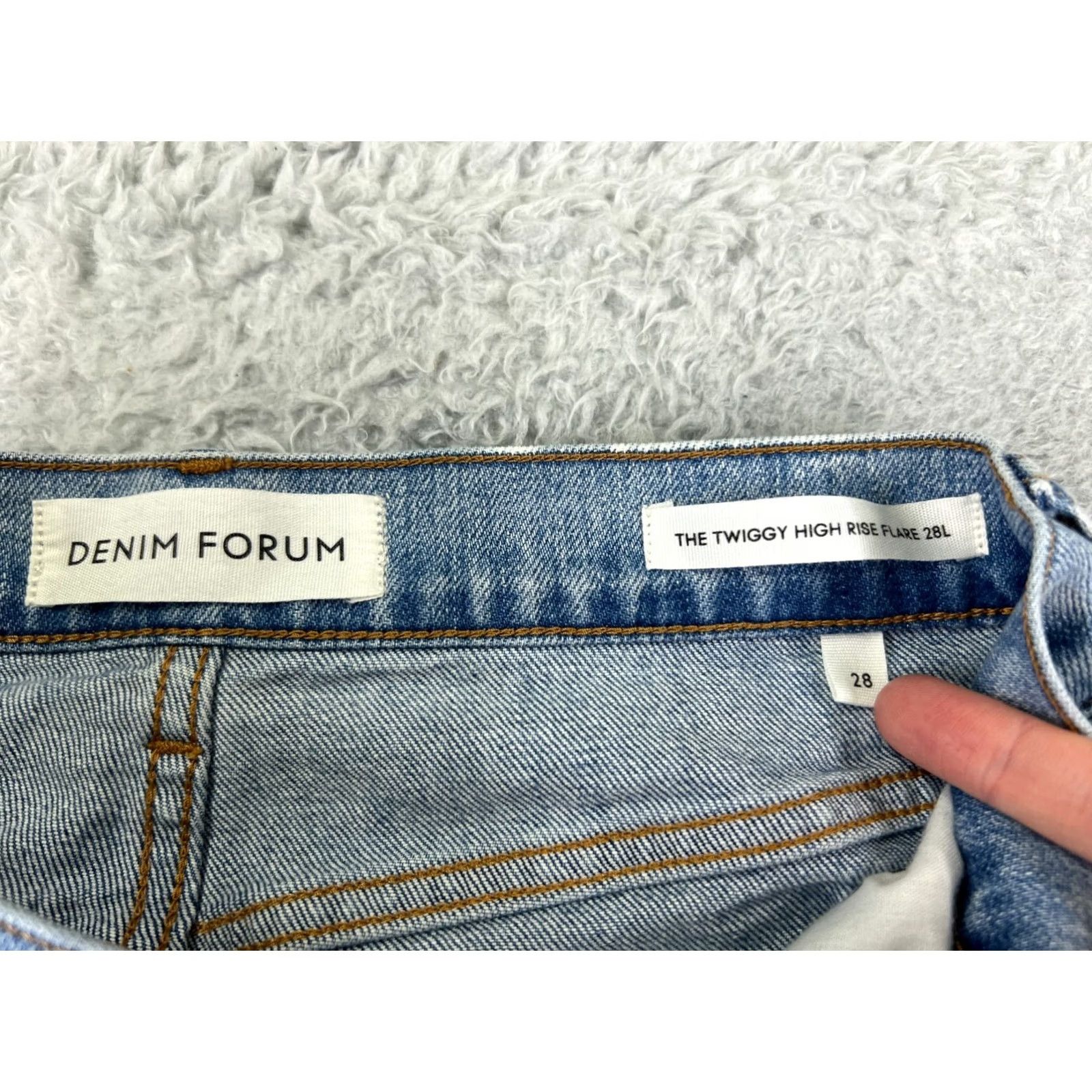 Vintage Denim Forum Jeans Womens 28 Blue The Twiggy High Rise Flare Cotton Blend 26x26 Distressed Zipper Denim Forum 5-Pocket Designer American Vintage? Size 28" / US 6 / IT 42 - 6 Thumbnail