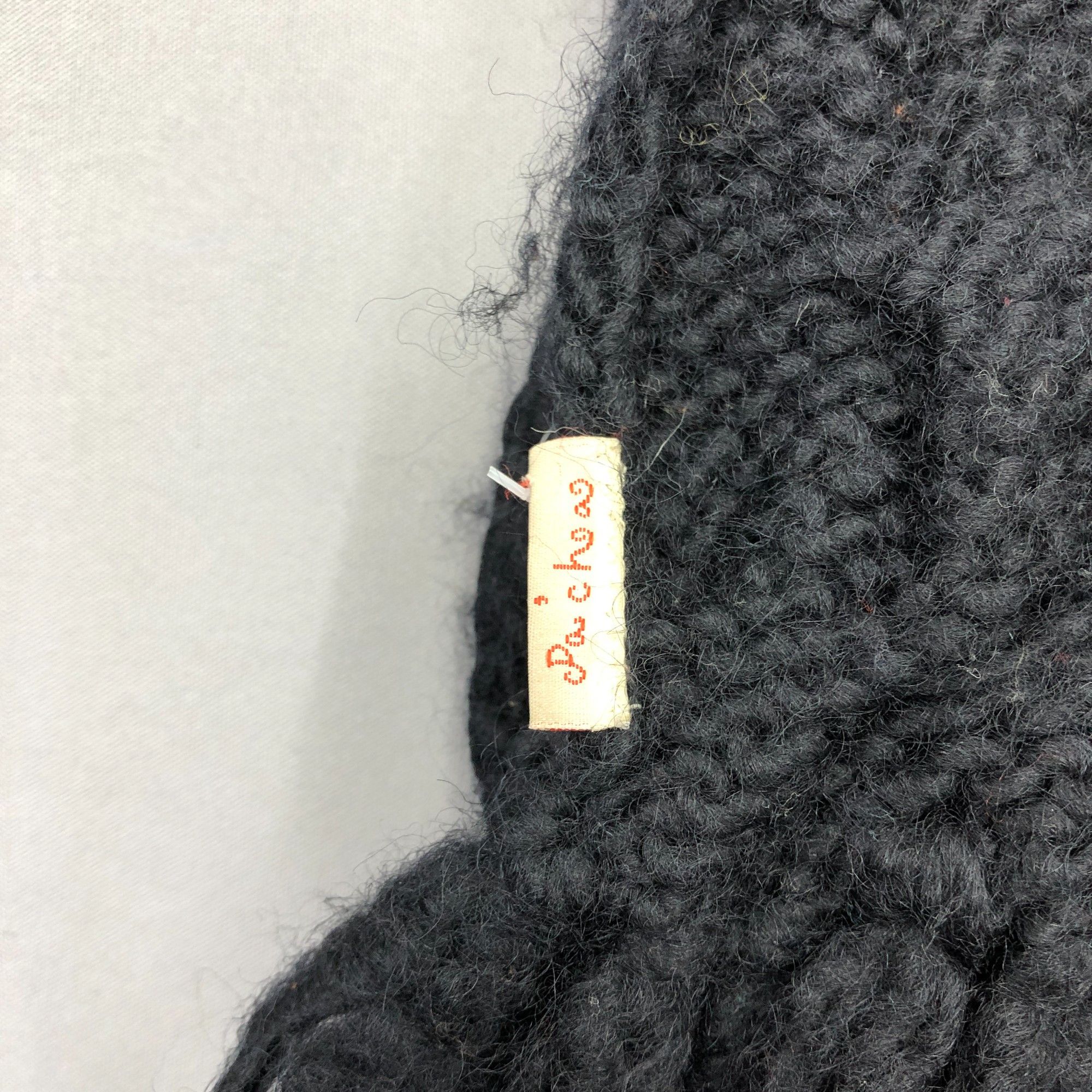 Japanese Brand Vintage Japanese Cringe Scarf Muffler Crochet Wool Scarves Size ONE SIZE - 4 Thumbnail
