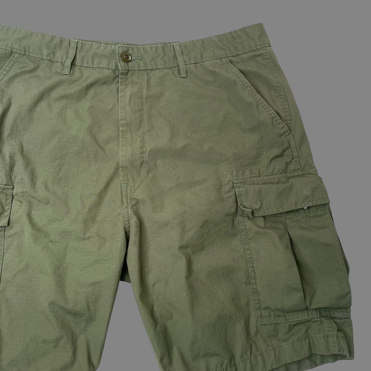 Levi's × Vintage Vintage 90s Levi’s cargo shorts Size US 38 / EU 54 - 3 Thumbnail