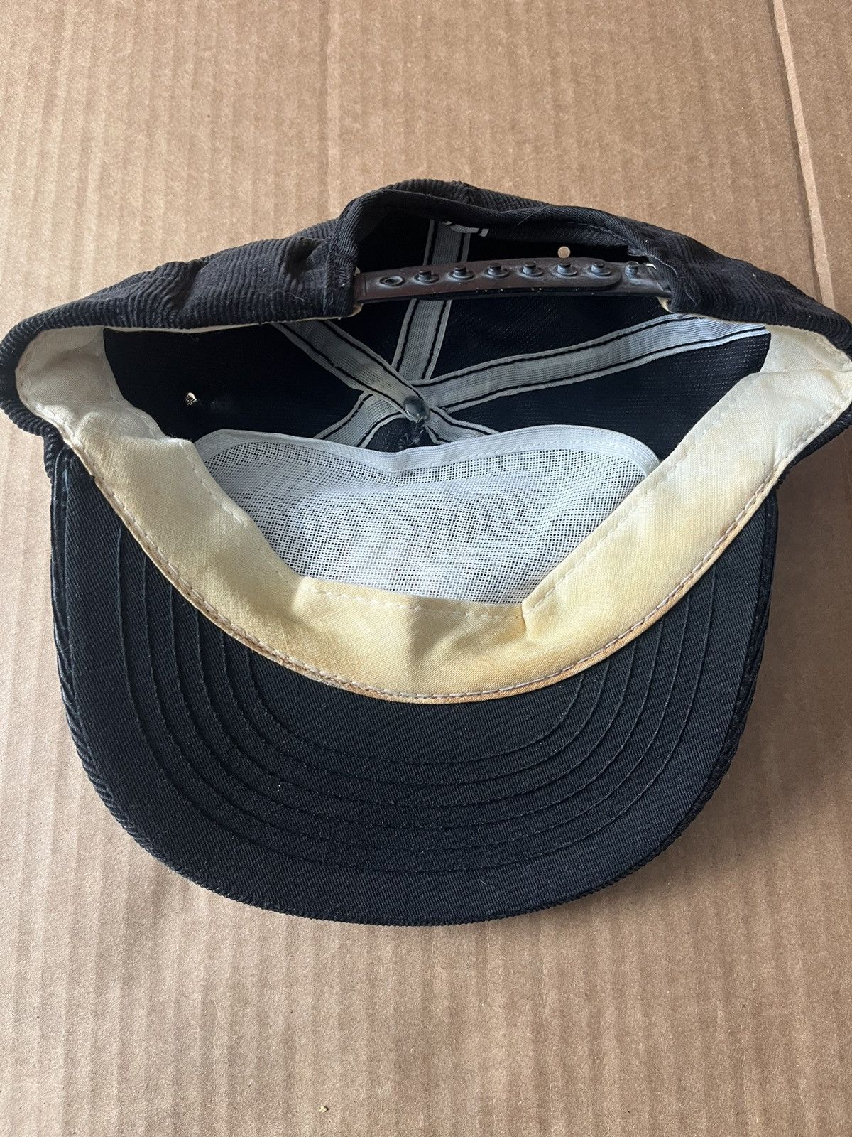 Vintage Vintage Saturn Corduroy Hat Size ONE SIZE - 3 Thumbnail