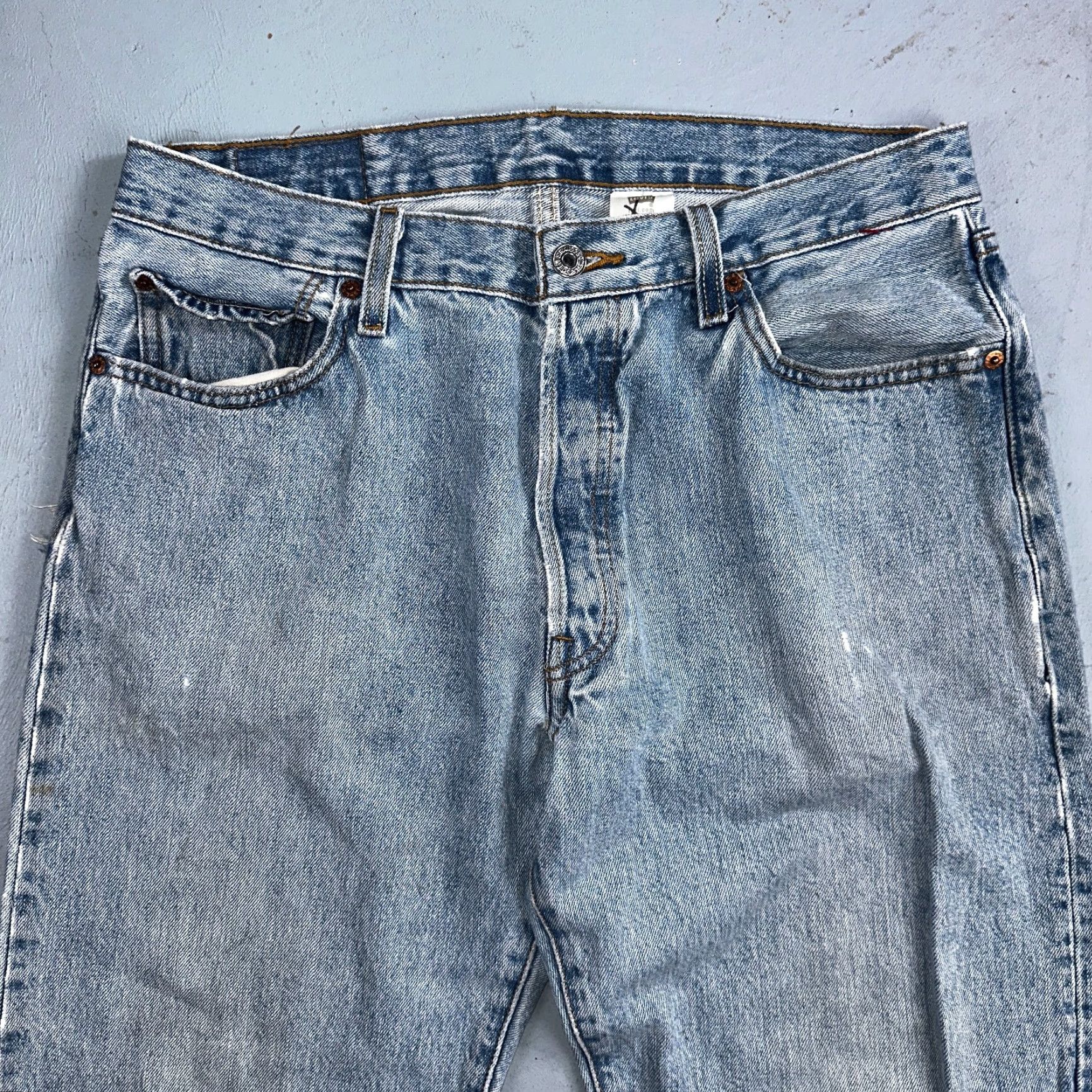 Levi's VINTAGE Levi's 501 Jeans Straight 35x32 Blue Light Wash 32x29 Denim Cotton 5-Pocket Mens Regular Size US 35 - 2 Thumbnail