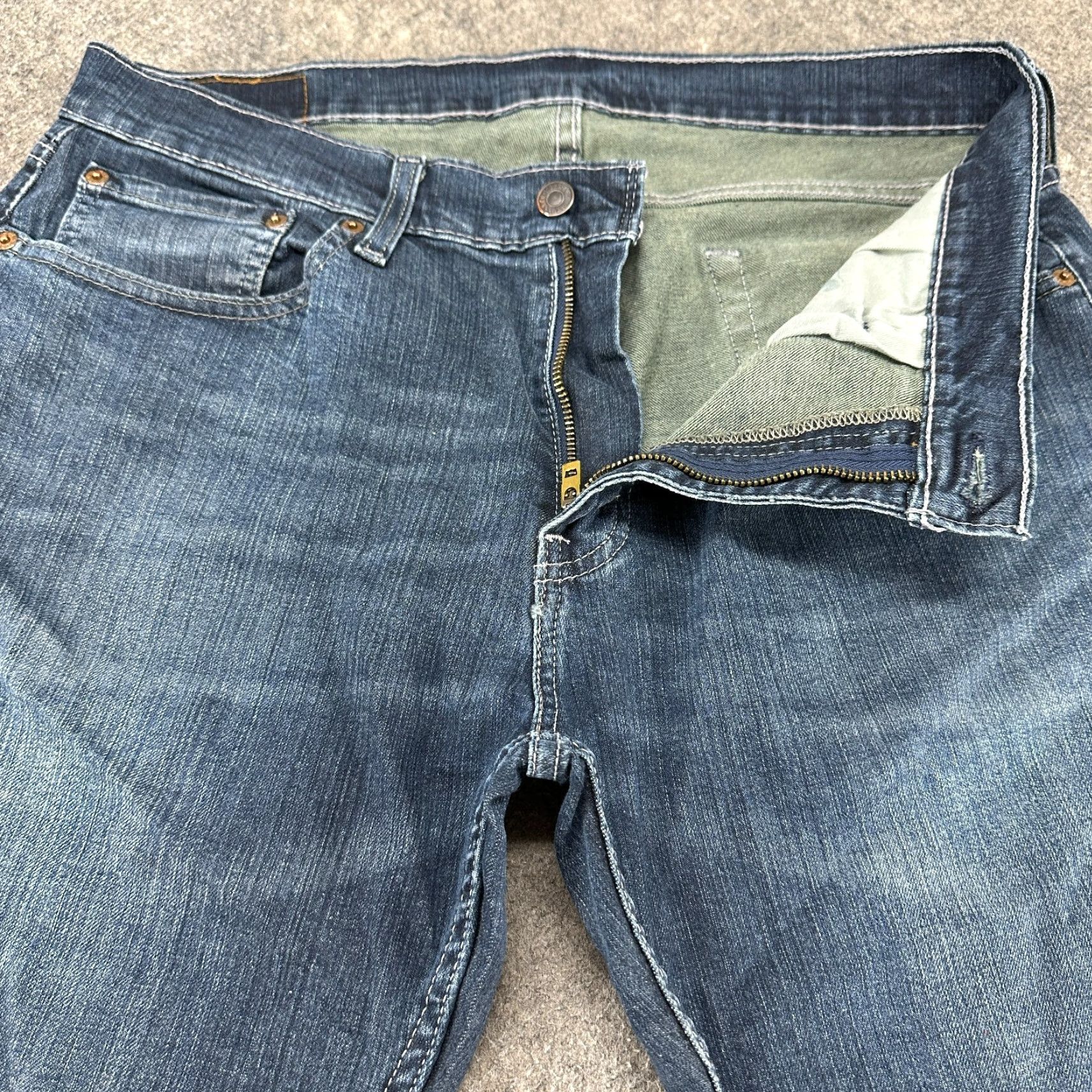 Levi's Levi's 559 Jeans Mens 33x32 Blue Dark Wash Relaxed Straight Fit Denim 5-Pocket Logo Size US 33 - 2 Thumbnail