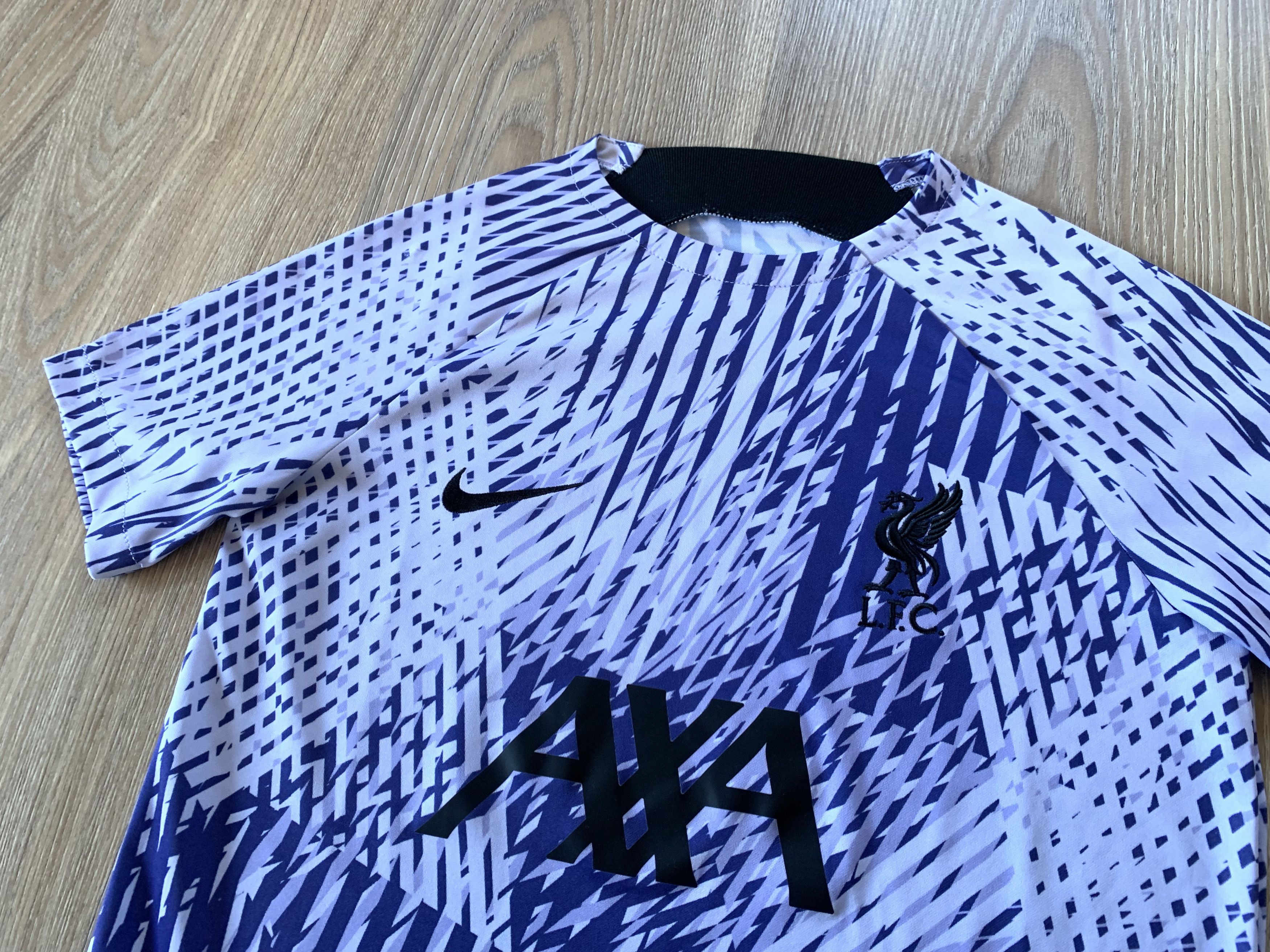 Nike Nike Liverpool FC Youth Kids Jersey Size US XXS / EU 40 - 4 Thumbnail