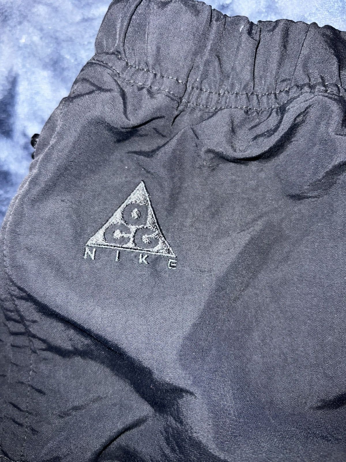 Nike Nike ACG shorts black Size US 35 - 2 Thumbnail