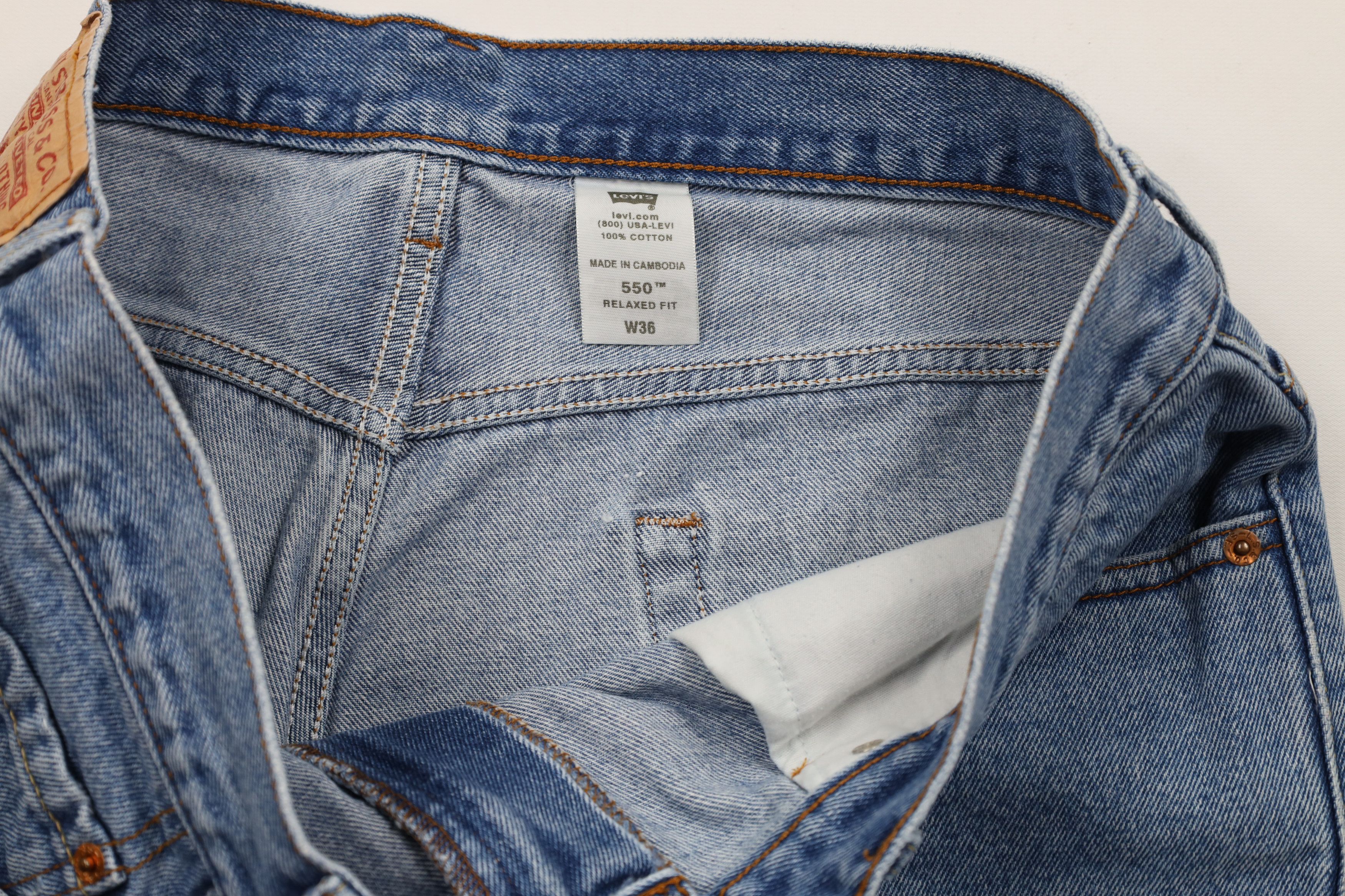 Levi's × Vintage Vintage Y2K 2004 Levis 550 Relaxed Denim Jean Shorts Jorts Size US 36 / EU 52 - 6 Thumbnail