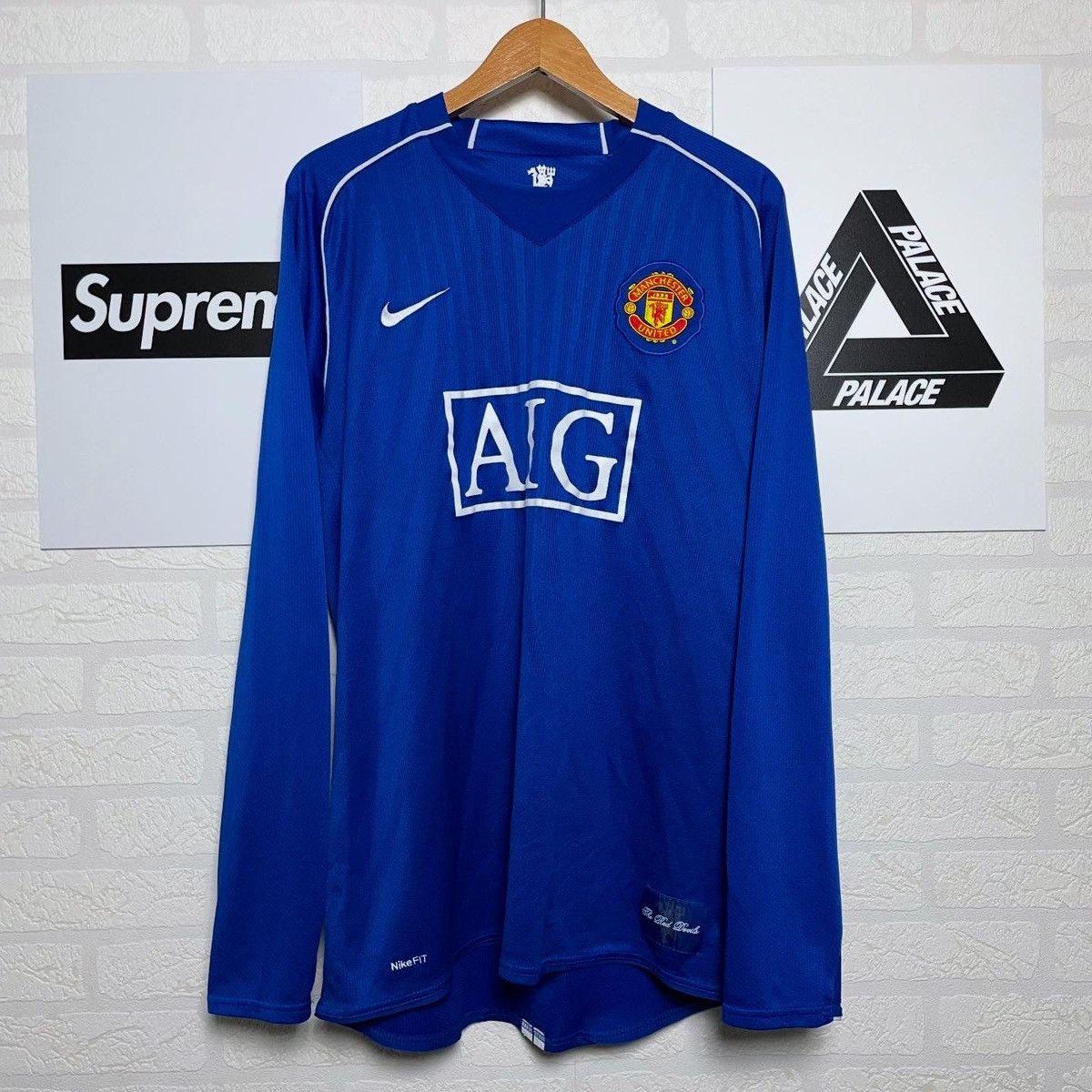 Nike Retro Jersey- Manchester United 2007/2008 Home T-shirt Size US XL / EU 56 / 4 - 1 Thumbnail