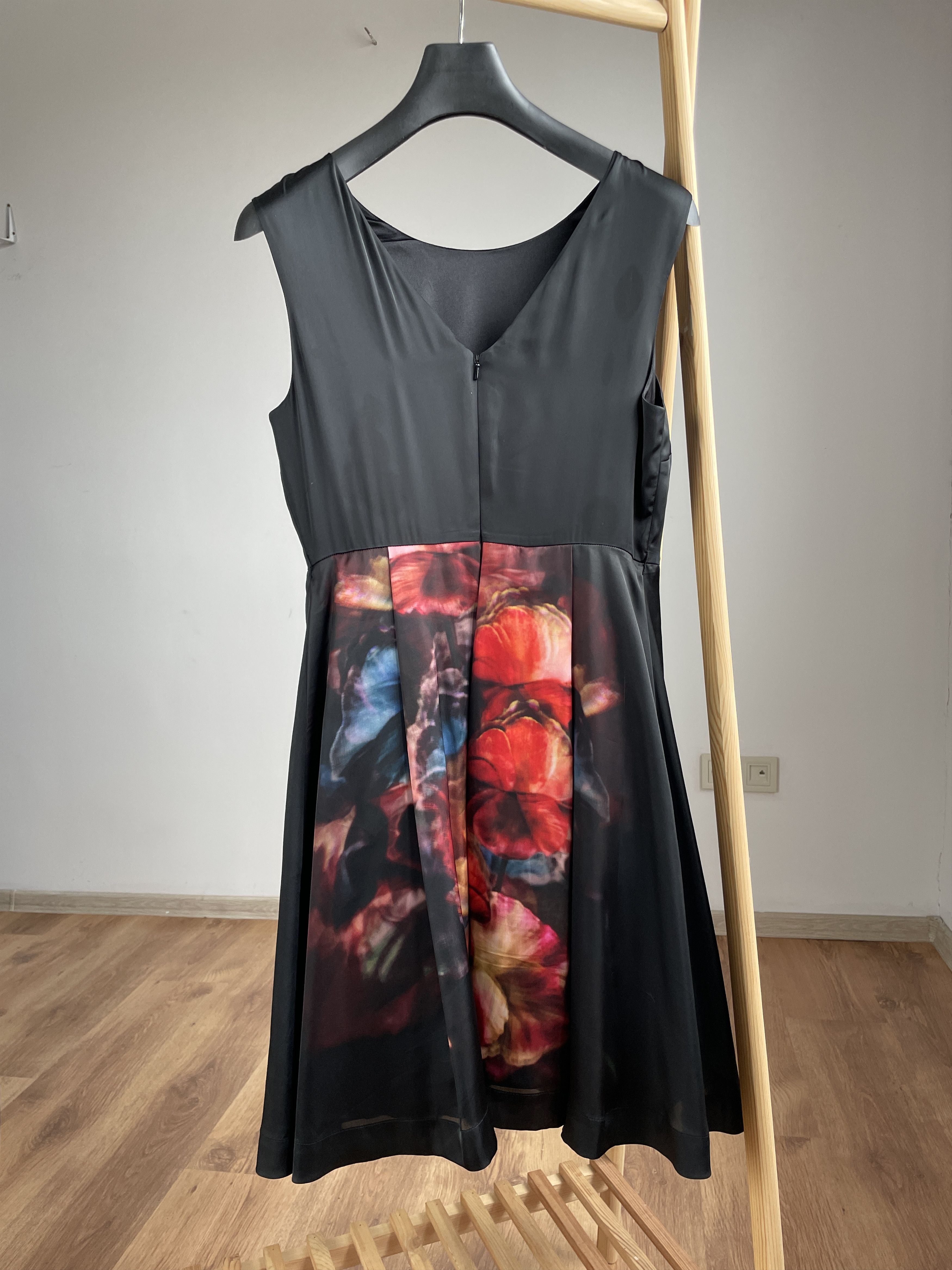 Ted Baker Ted Baker Marinka Floral Sleveless Midi Dress Size 3 Size M / US 6-8 / IT 42-44 - 2 Thumbnail