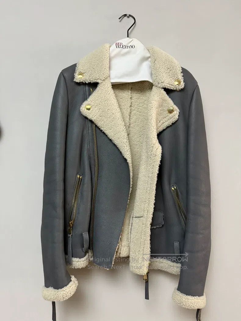 Valentino Valentino Lambfur fur all-piece jacket Size XS / US 0-2 / IT 36-38 - 1 Thumbnail