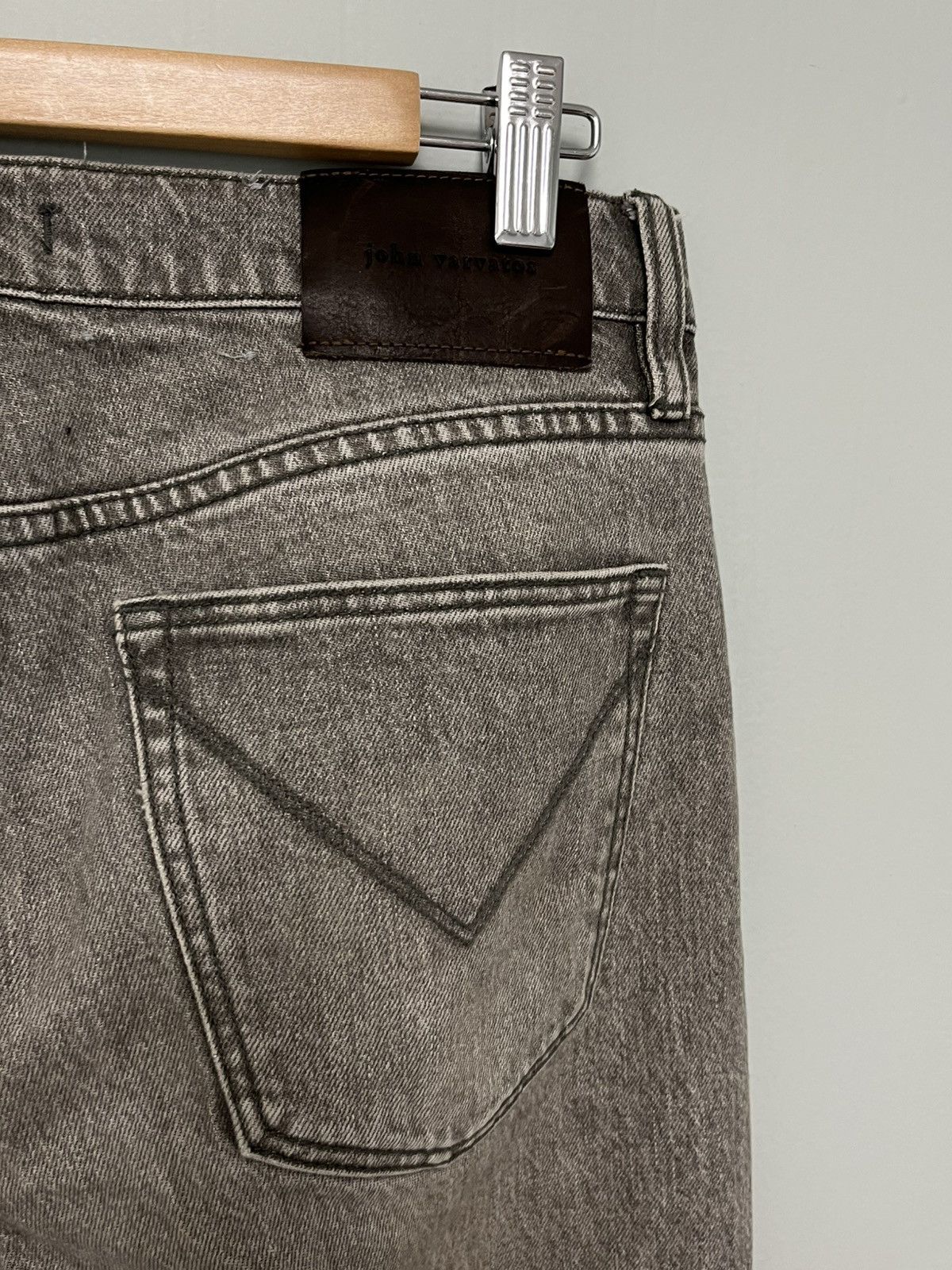 John Varvatos JV701 denim. Size 30 Size US 30 / EU 46 - 7 Thumbnail