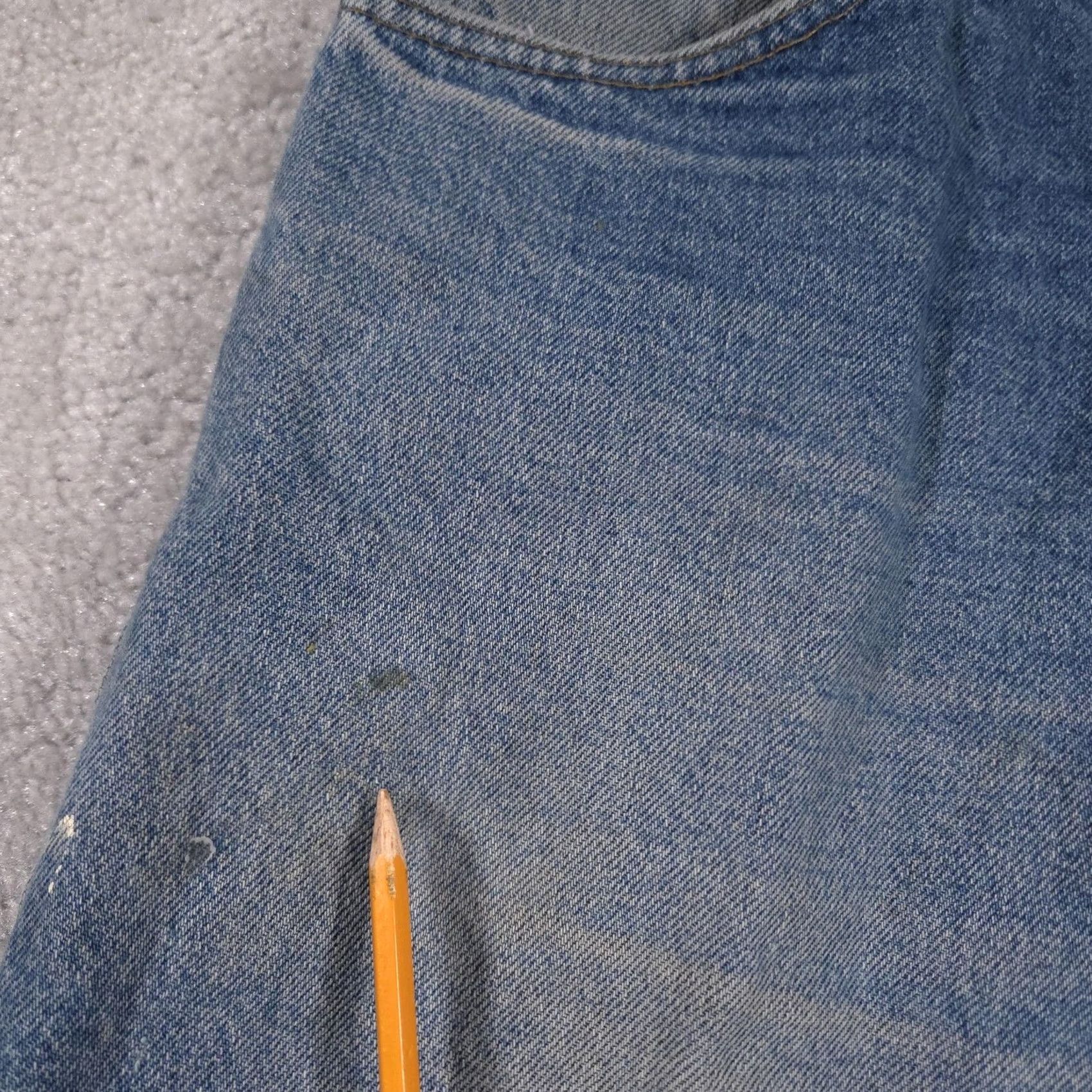 Carhartt VINTAGE Carhartt Jeans Mens 44x30 Blue Relaxed Fit B17 DST Denim Distressed Paint Stain Regular Men? Size US 44 / EU 60 - 6 Thumbnail