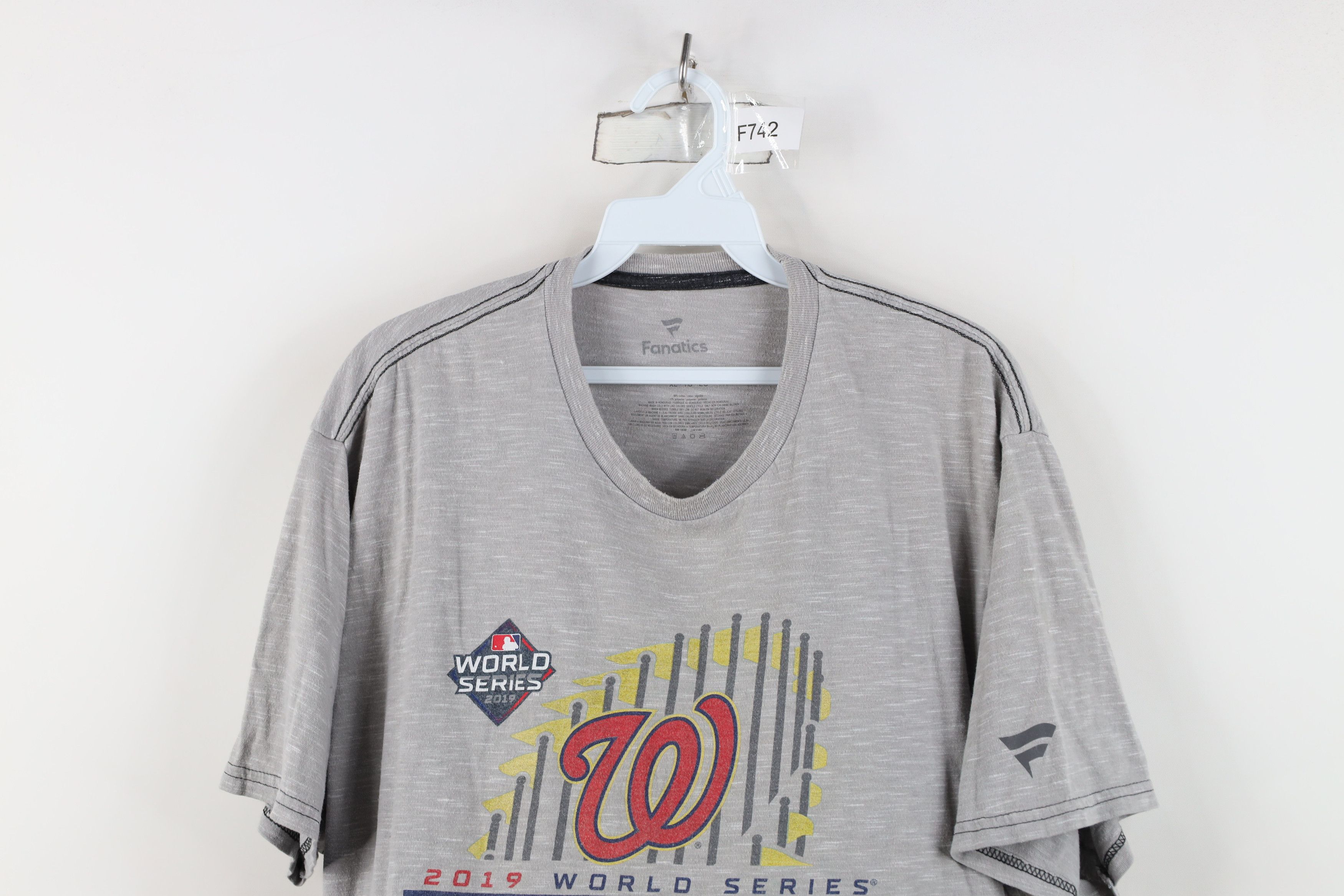 Vintage Fanatics World Series Champs Washington Nationals T-Shirt Size US XL / EU 56 / 4 - 2 Thumbnail