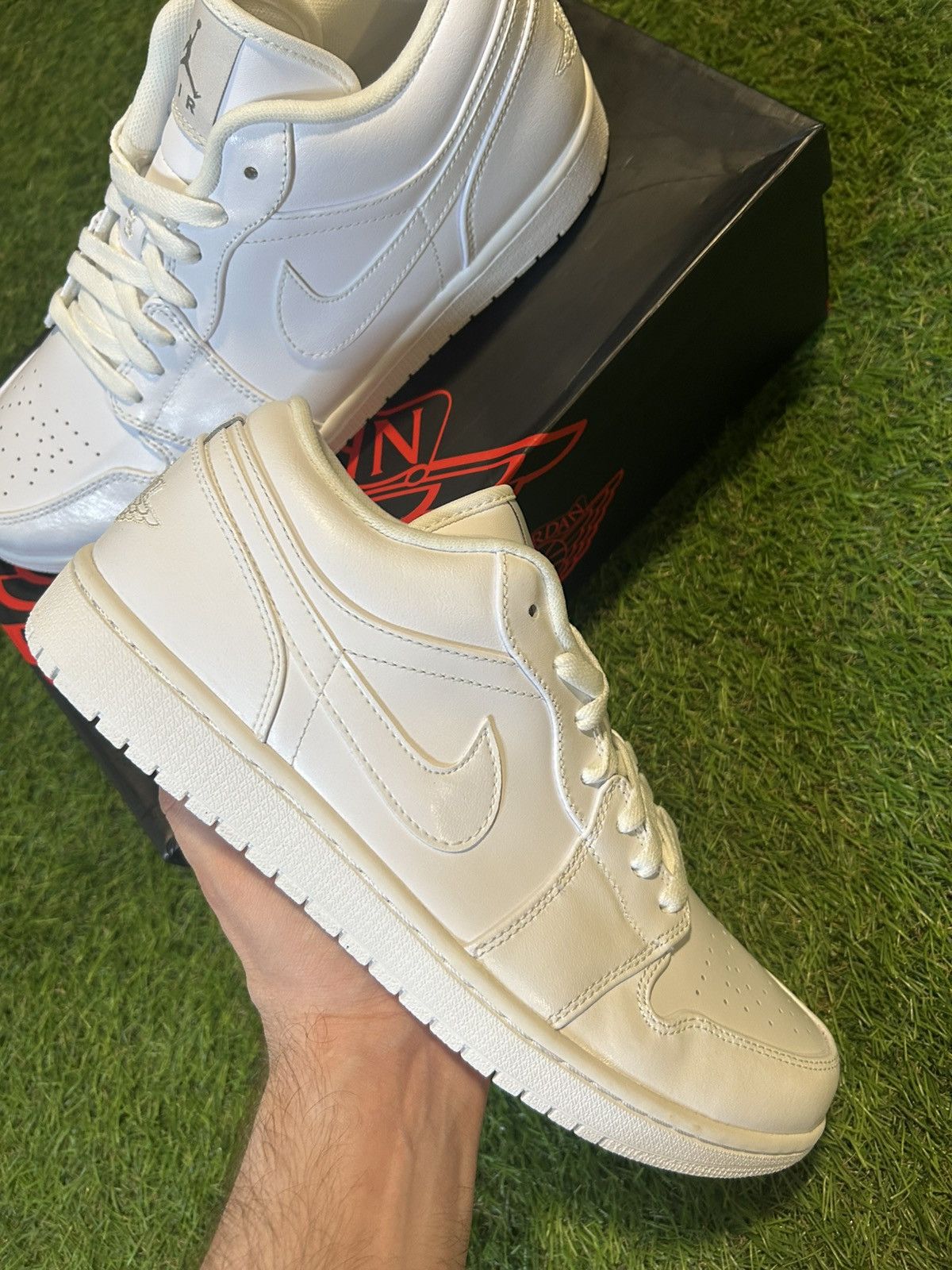 Jordan Brand DS Jordan 1 Low Triple White 2013 Size US 11 / EU 44 - 2 Thumbnail