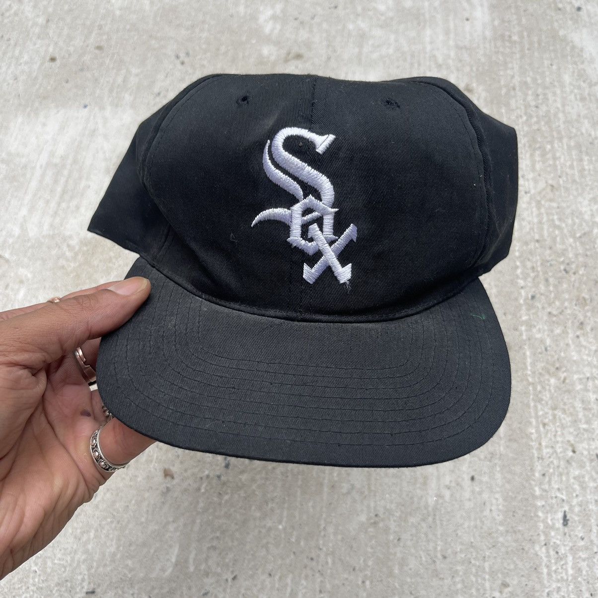 MLB Vintage 90s CHICAGO WHITE SOX Snap Back Cap Size ONE SIZE - 1 Thumbnail