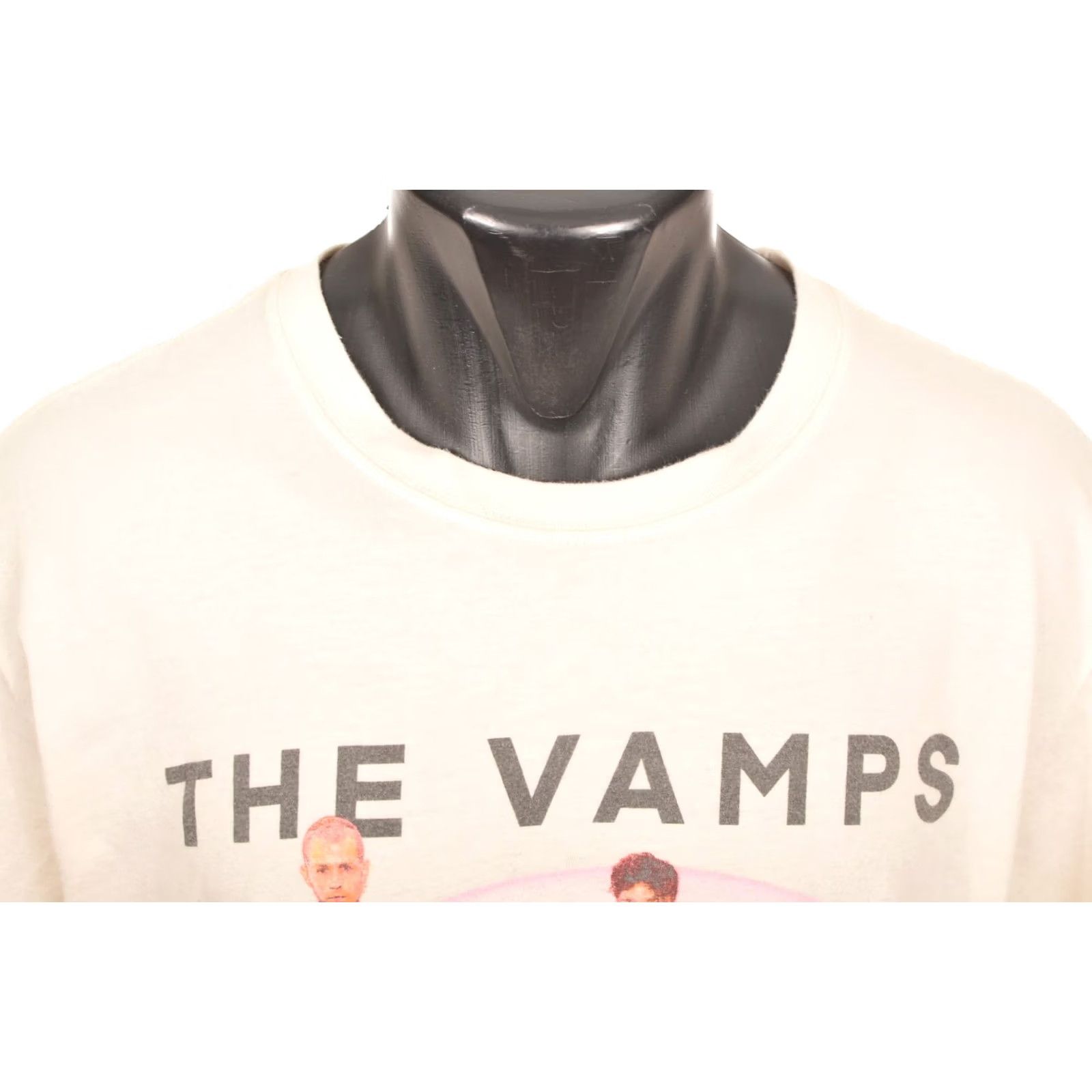 Gildan Gildan The Vamps Vintage Graphic T-Shirt L Men Ivory 100% Cotton Short Sleeve Vintage Graphic T-Shirt Mens L Size US L / EU 52-54 / 3 - 3 Thumbnail