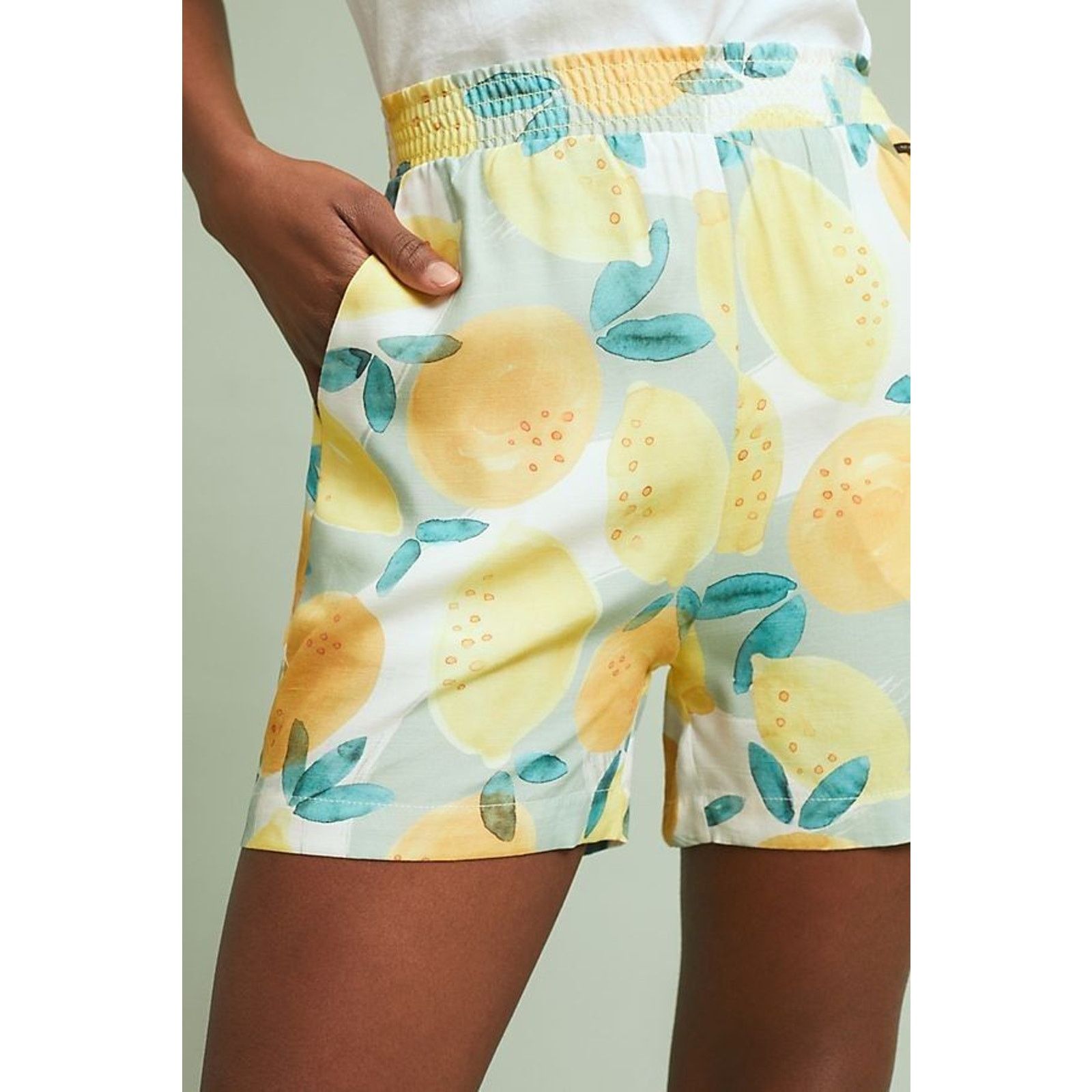 Anthropologie New Anthropologie Costanza Silky Shorts Numph Yellow Motif Size 30" / US 8 / IT 44 - 1 Thumbnail