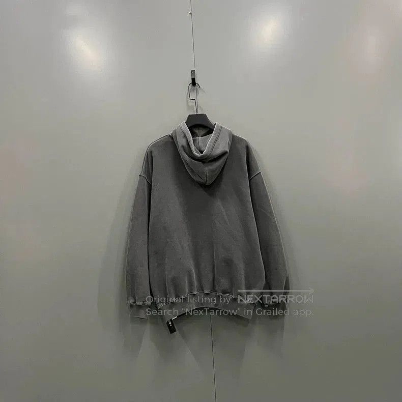 Balenciaga Balenciaga Distressed Poster Print Hoodie. Size US S / EU 44-46 / 1 - 2 Thumbnail