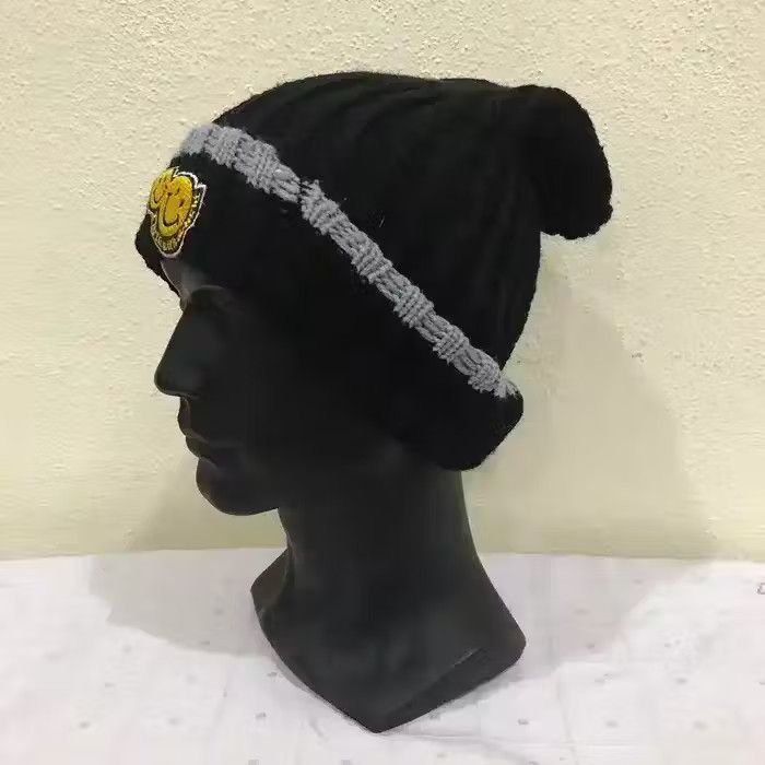 Japanese Brand Smiley Small Logo Beanie Hat Size ONE SIZE - 2 Thumbnail
