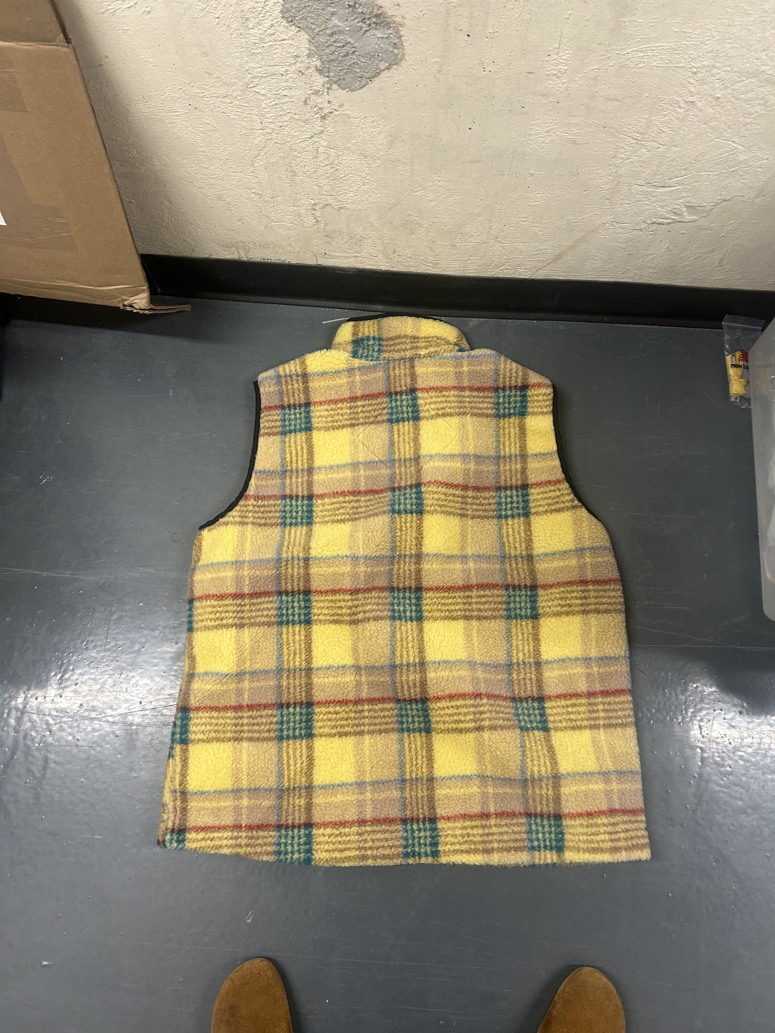 Canada Goose × NBA × Union LA Canada Goose x NBA x Union Legion Yellow Plaid Fleece Vest Size US XXL / EU 58 / 5 - 3 Thumbnail