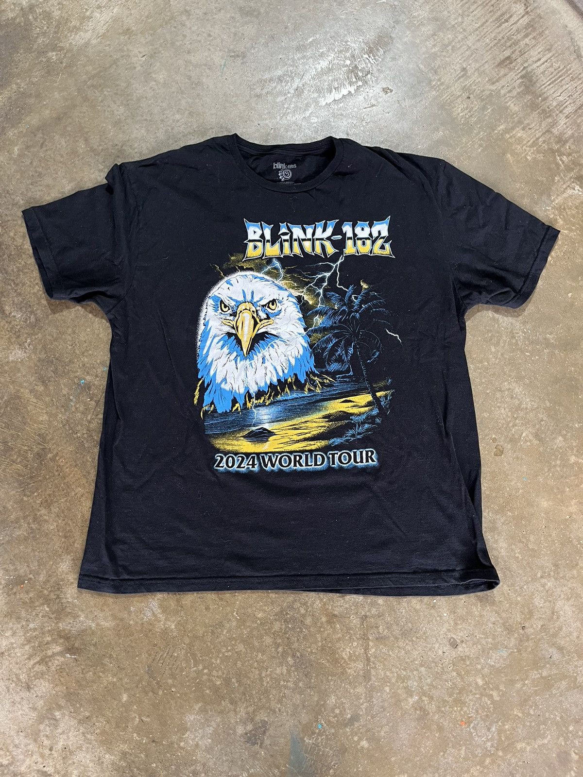 Band Tees Blink-182 2024 World Tour Tee Size US XXL / EU 58 / 5 - 1 Thumbnail