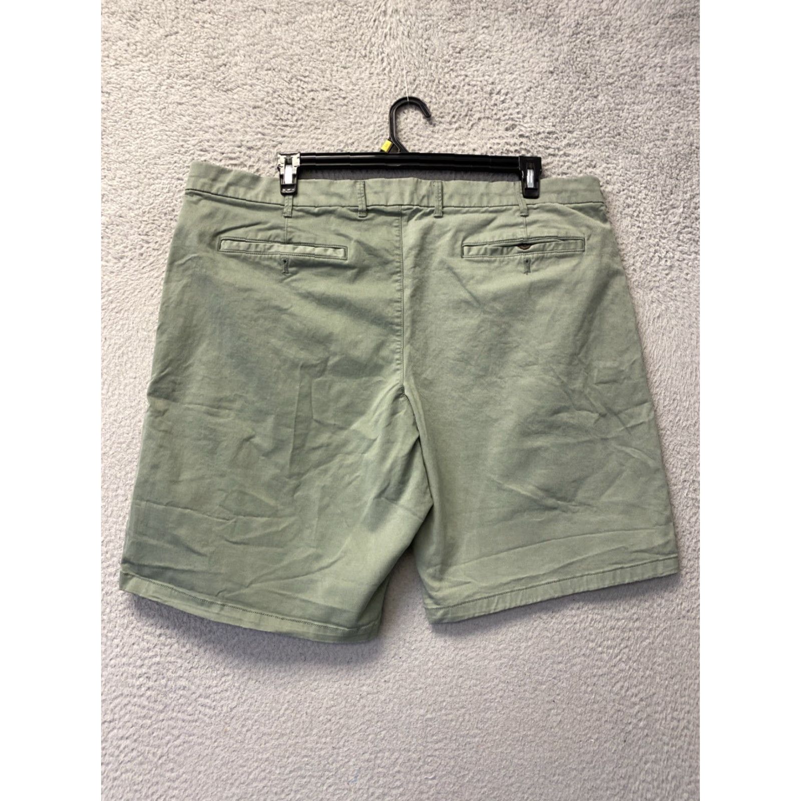 Gap Gap Men Chino Shorts 42 Green Flat Front Casual 12-Inch Fall Spring Summer Winter Size US 42 / EU 58 - 7 Thumbnail