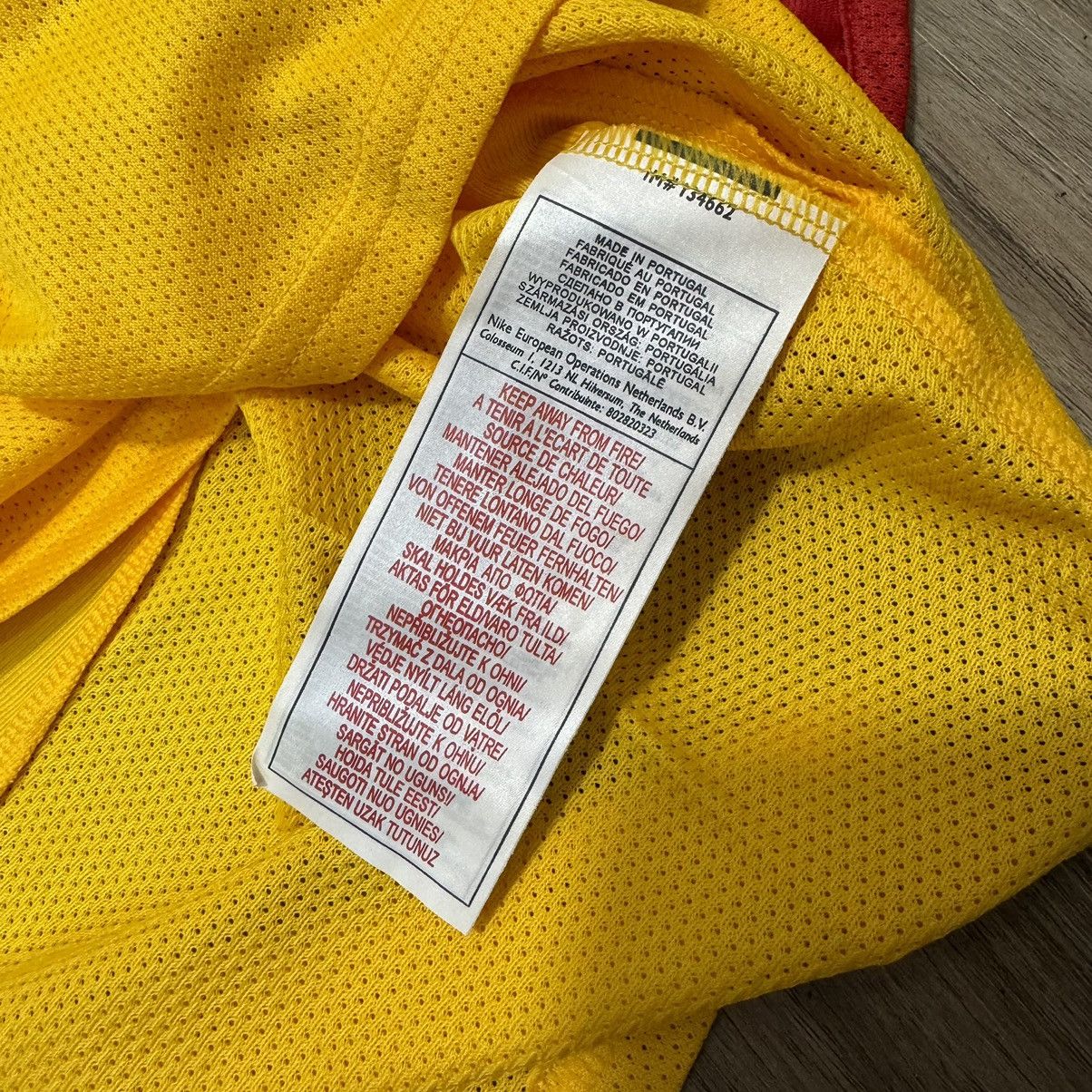 Nike RC Lens 03/04 L/S player issue home shirt (bnwt) Size US L / EU 52-54 / 3 - 6 Thumbnail