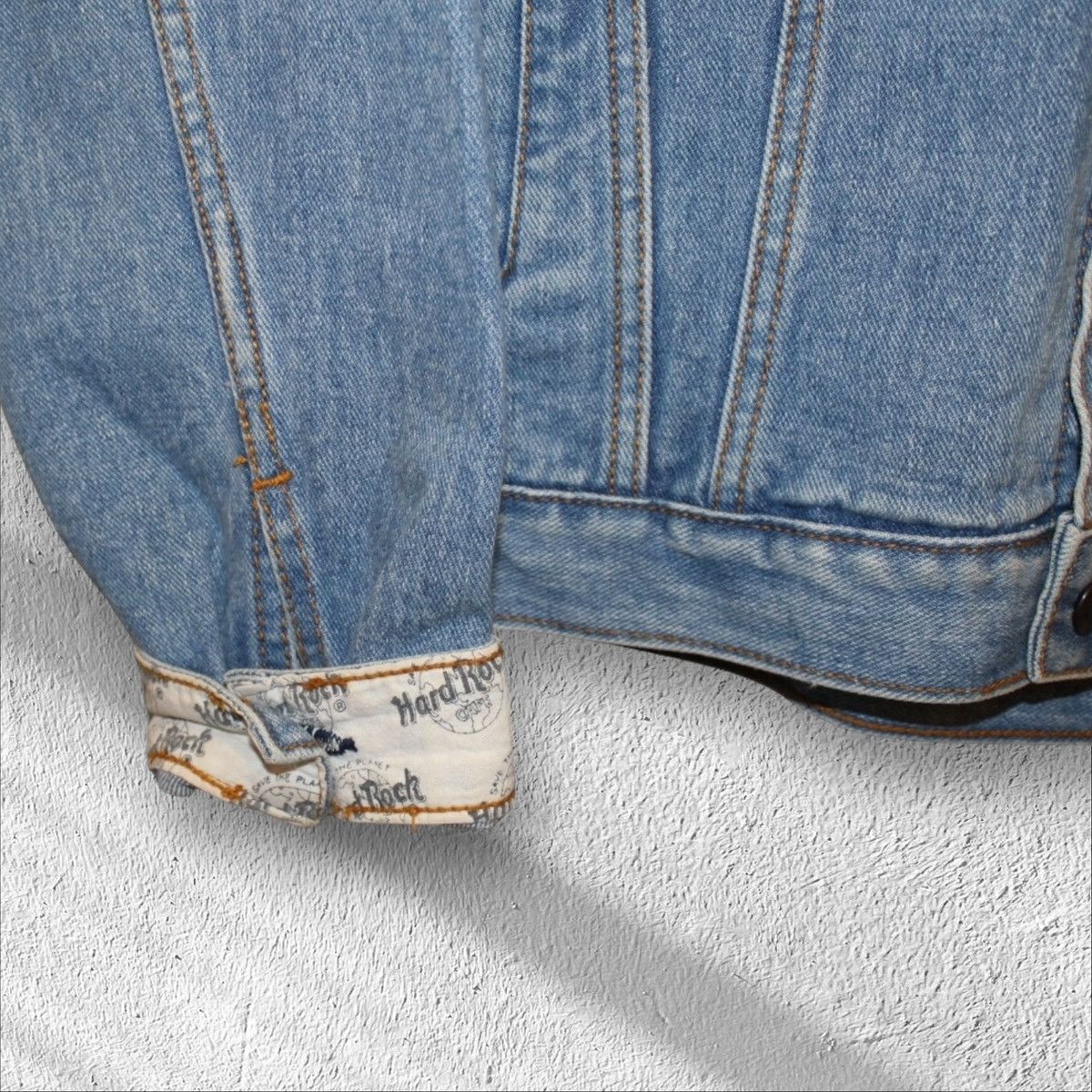 Hard Rock Cafe × Vintage Vintage Hard Rock Cafe Atlanta Denim Jean Jacket Medium Size US M / EU 48-50 / 2 - 4 Thumbnail