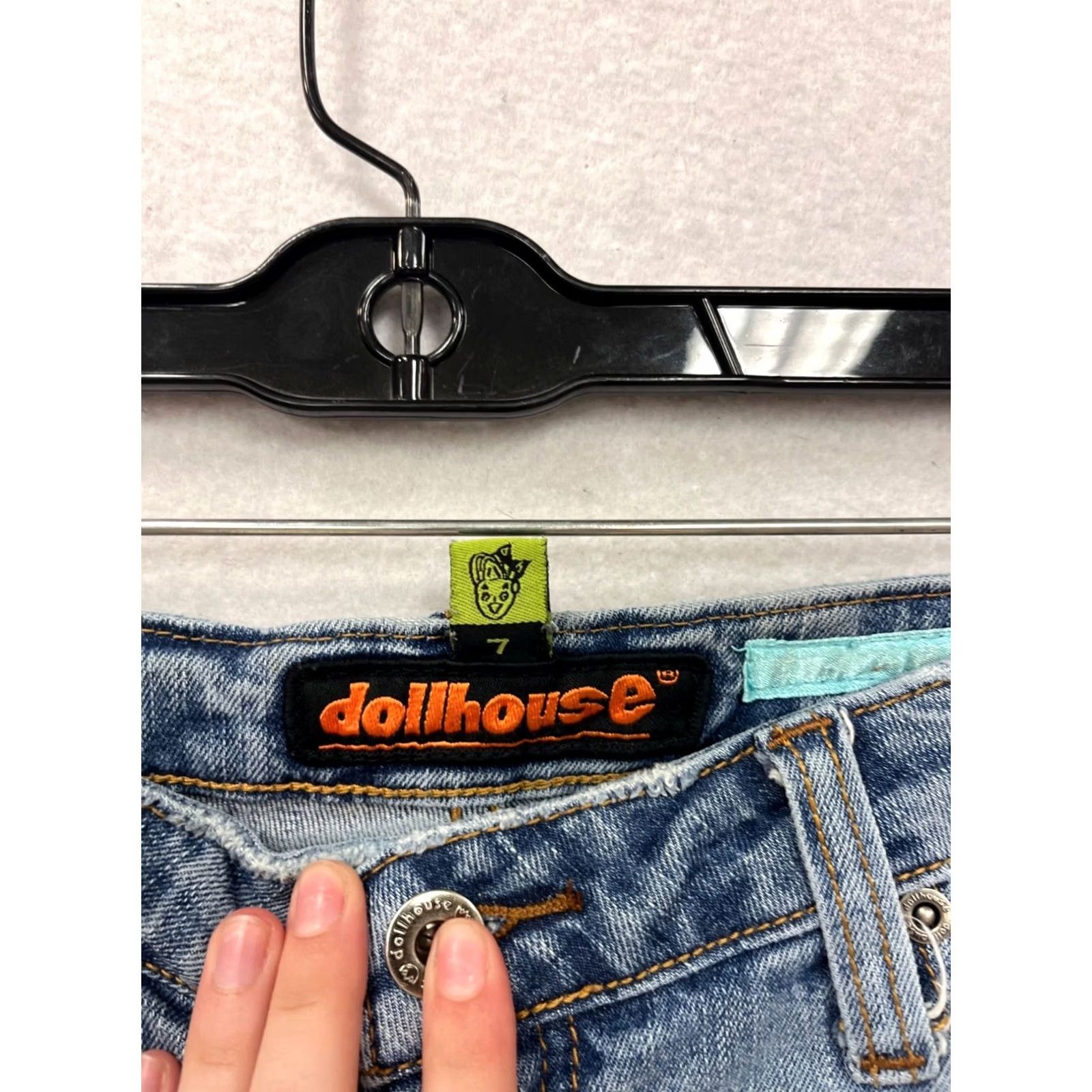 Vintage Dollhouse Denim Shorts Frayed Hem Size 7 Juniors Women Blue Cotton Spandex Cut-Off 5-Pocket Button Zipper Like New Size 28" / US 6 / IT 42 - 3 Thumbnail
