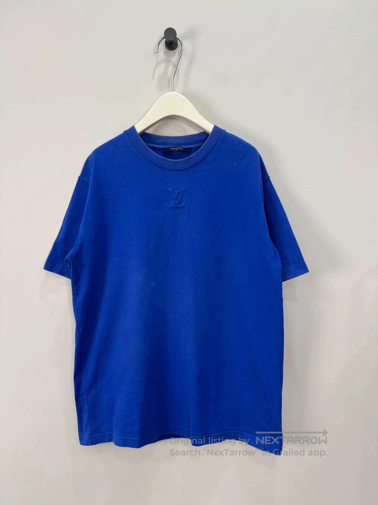 Louis Vuitton Louis Vuitton Embossed Logo Blue XL Tee. Size US XL / EU 56 / 4 - 1 Thumbnail
