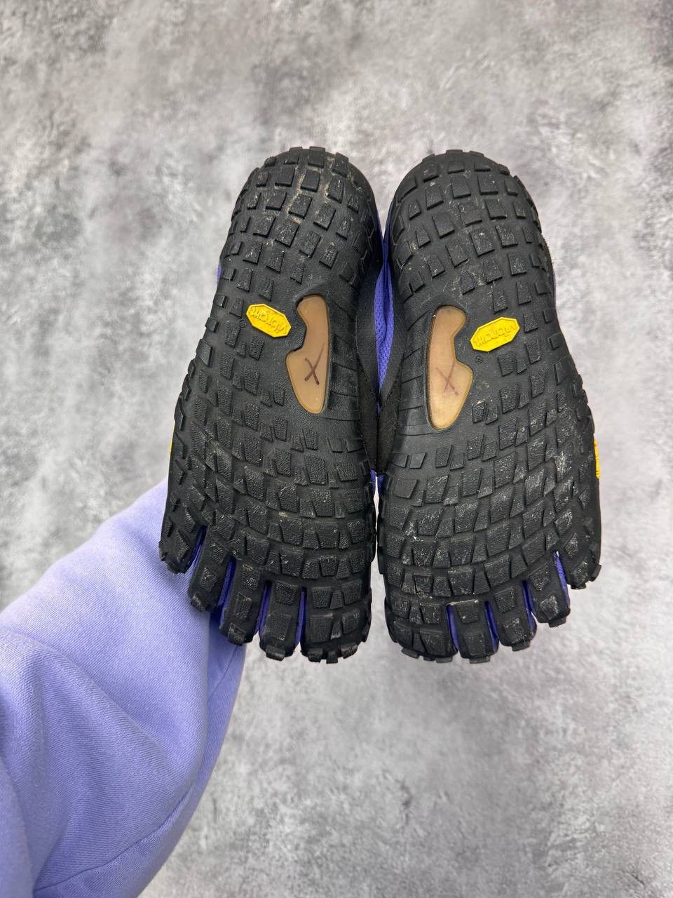 Vibram Vibram FiveFingers Toe Shoes Purple Black Size 38 Size US 5.5 / EU 38 - 7 Thumbnail