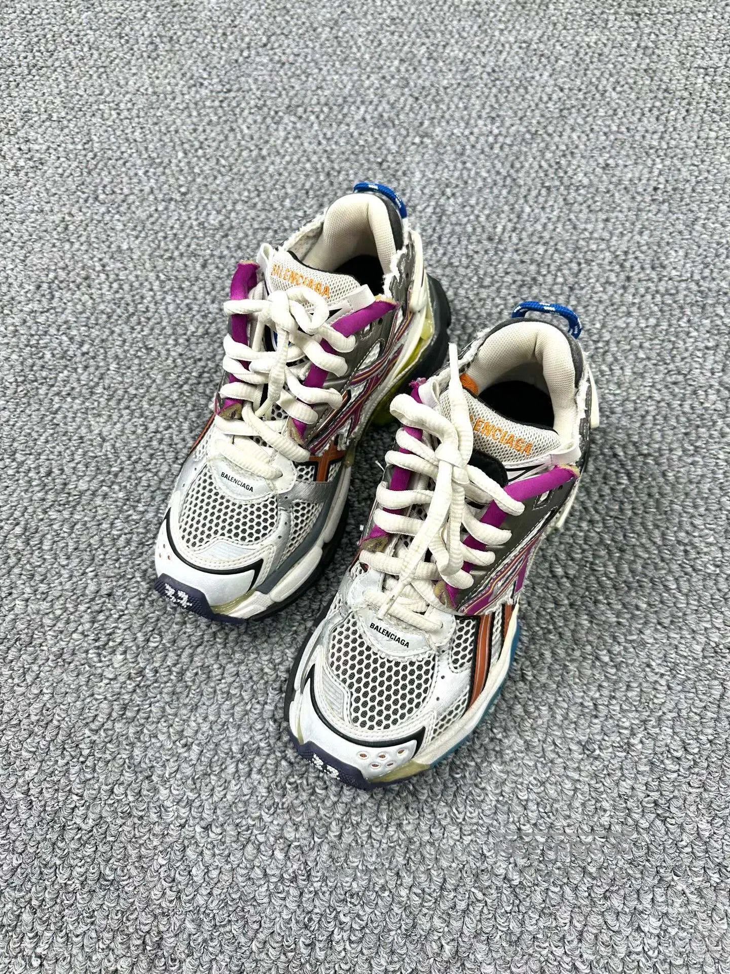 Balenciaga Balenciaga Gray Color Distressed Runner Dad Shoes| Size US 5 / EU 37 - 1 Thumbnail