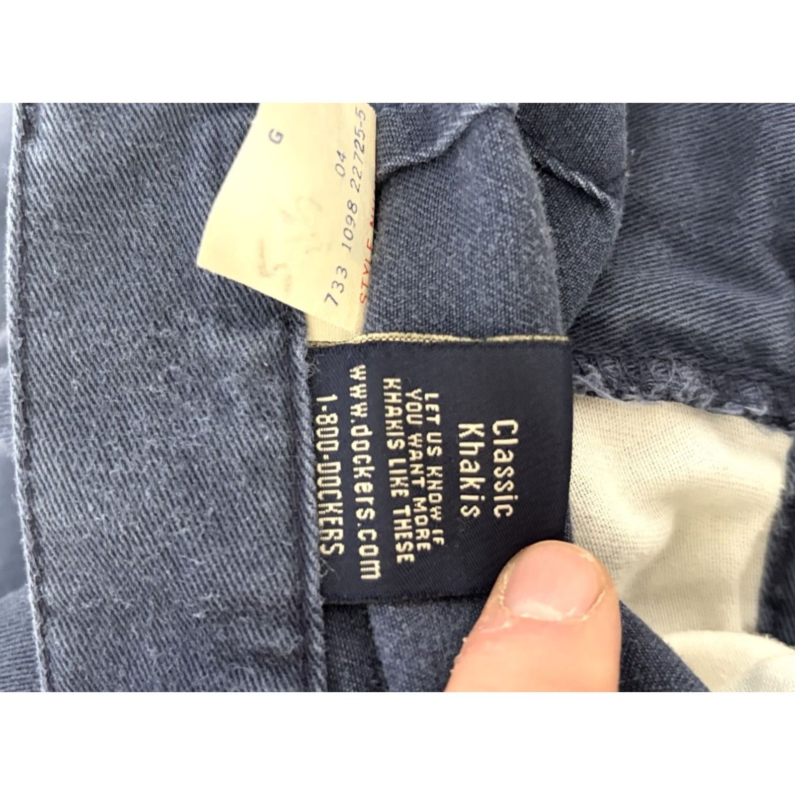 Dockers VINTAGE Dockers Shorts Womens Blue Chino Pleated Size 12 Casual Stretch Button Twill Cotton Blend Spandex Regular Summer Women Size 34" / US 12 / IT 48 - 7 Thumbnail