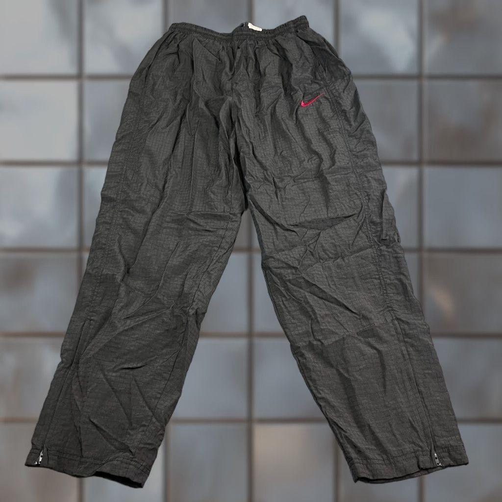 Nike Nike Mens Track Pants Sweat Joggers XXL Black Nylon Vintage 90s Baggy Tapered Track Pants Mens XXL Black 90s Vintage Nike Joggers Size US 39 - 1 Thumbnail