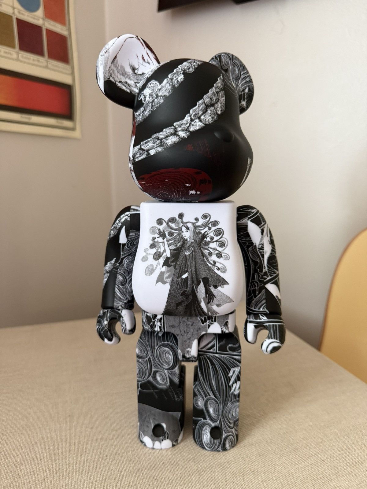 Other Bearbrick x S'YTE x Junji Ito Uzumaki 1000% Size ONE SIZE - 11 Thumbnail