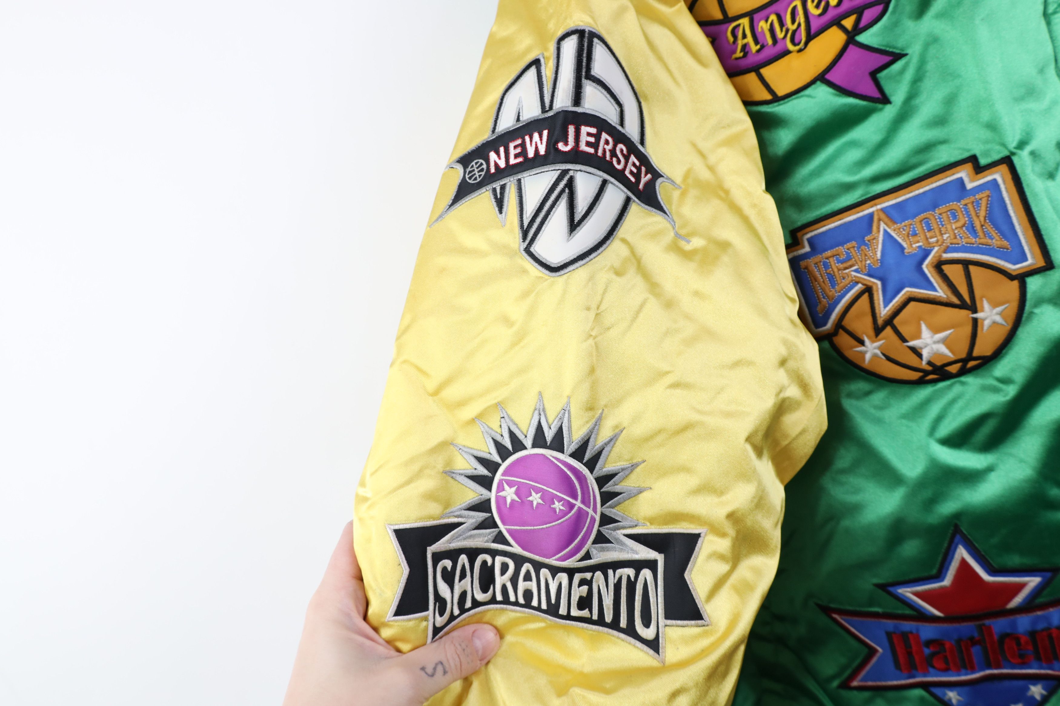 Vintage Deadstock Vintage 90s Quilted Satin Bomber Jacket Green Size US XL / EU 56 / 4 - 10 Thumbnail