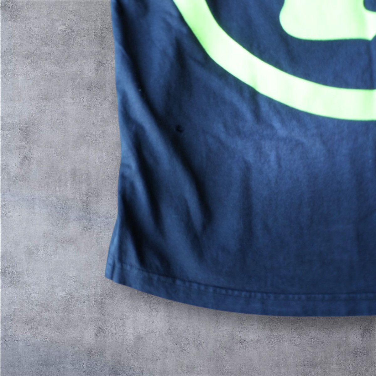 HELLSTAR LIGHTLY WORN HELLSTAR SPORTS CORE GEL NEON LOGO TEE SIZE L Size US L / EU 52-54 / 3 - 8 Thumbnail