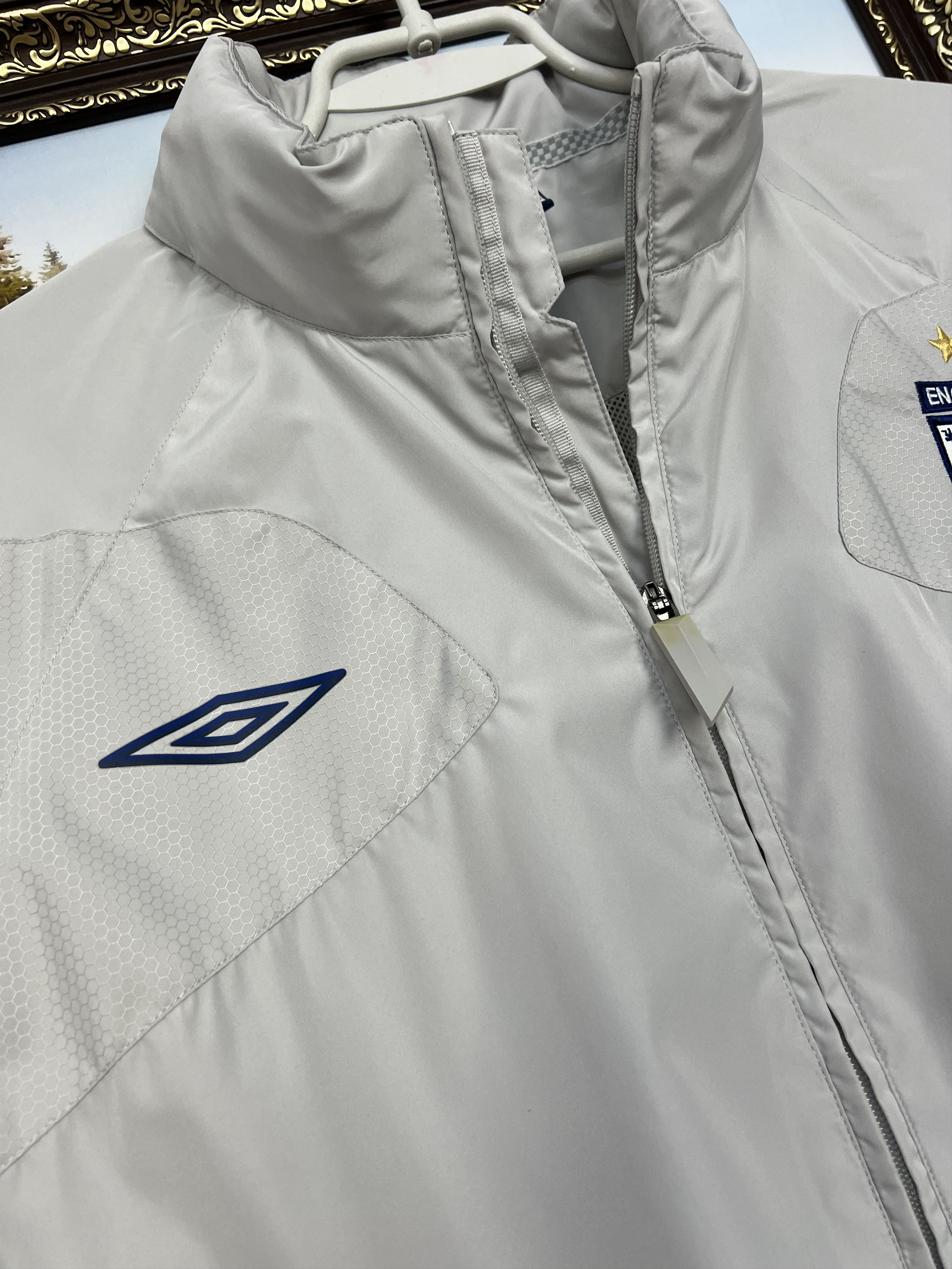 Umbro Vintage Umbro England Football Jacket Soccer Track Top Mens Size US XL / EU 56 / 4 - 4 Thumbnail