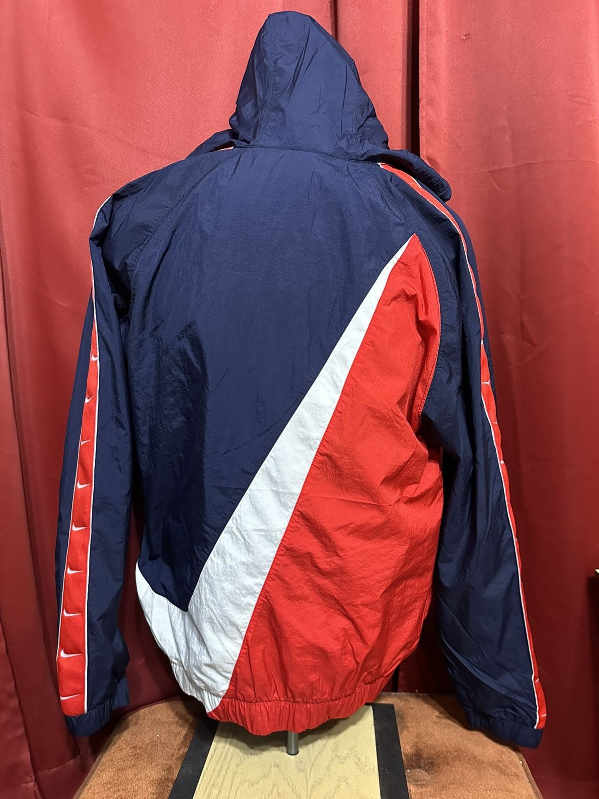 Nike Nike Center Swoosh Anorak Jacket Pullover Streetwear Grail Size US M / EU 48-50 / 2 - 2 Thumbnail