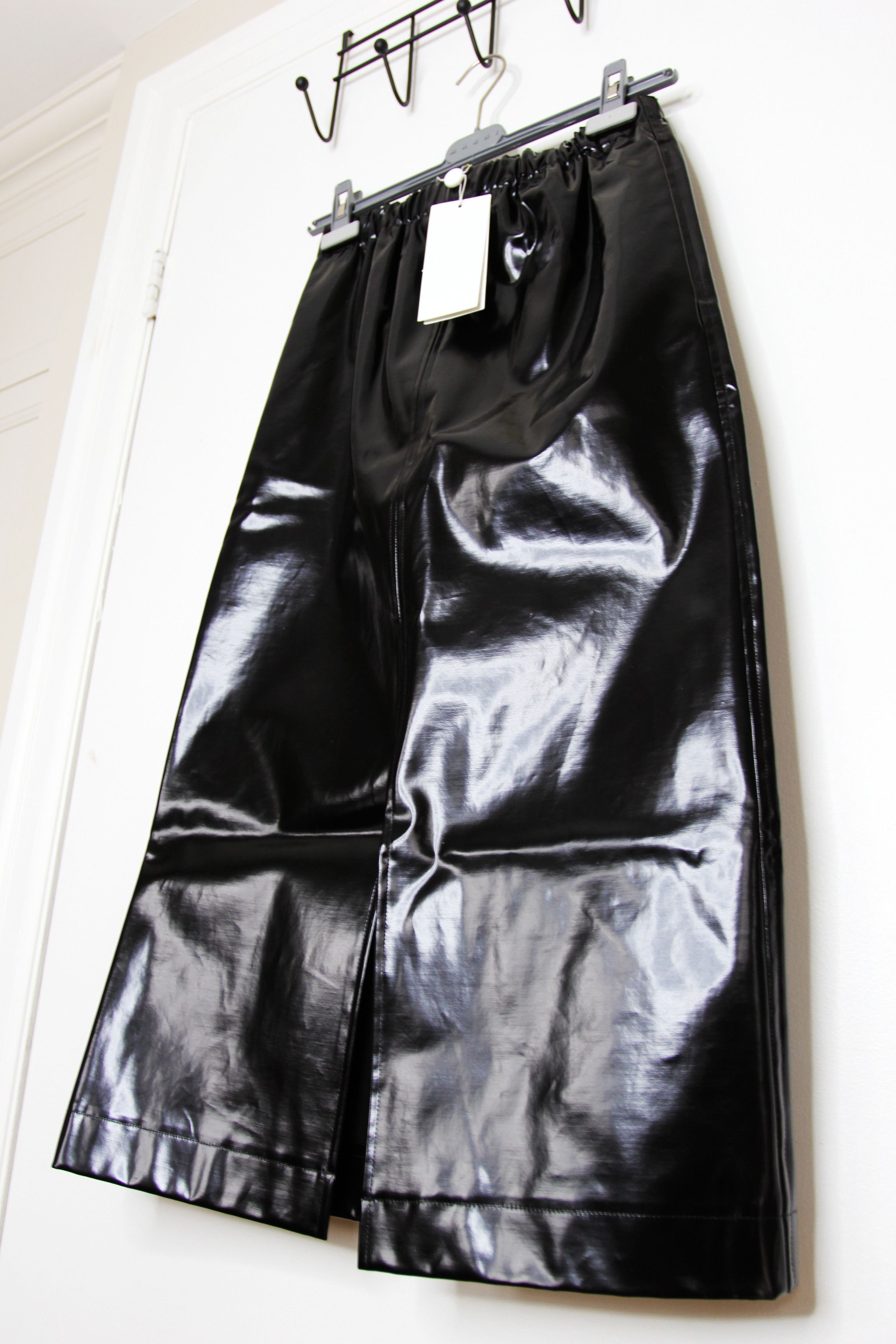 Maison Margiela BNWT AW23 MAISON MARGIELA PATENT MIDI SKIRT 38 Size 26" / US 2 / IT 38 - 5 Thumbnail